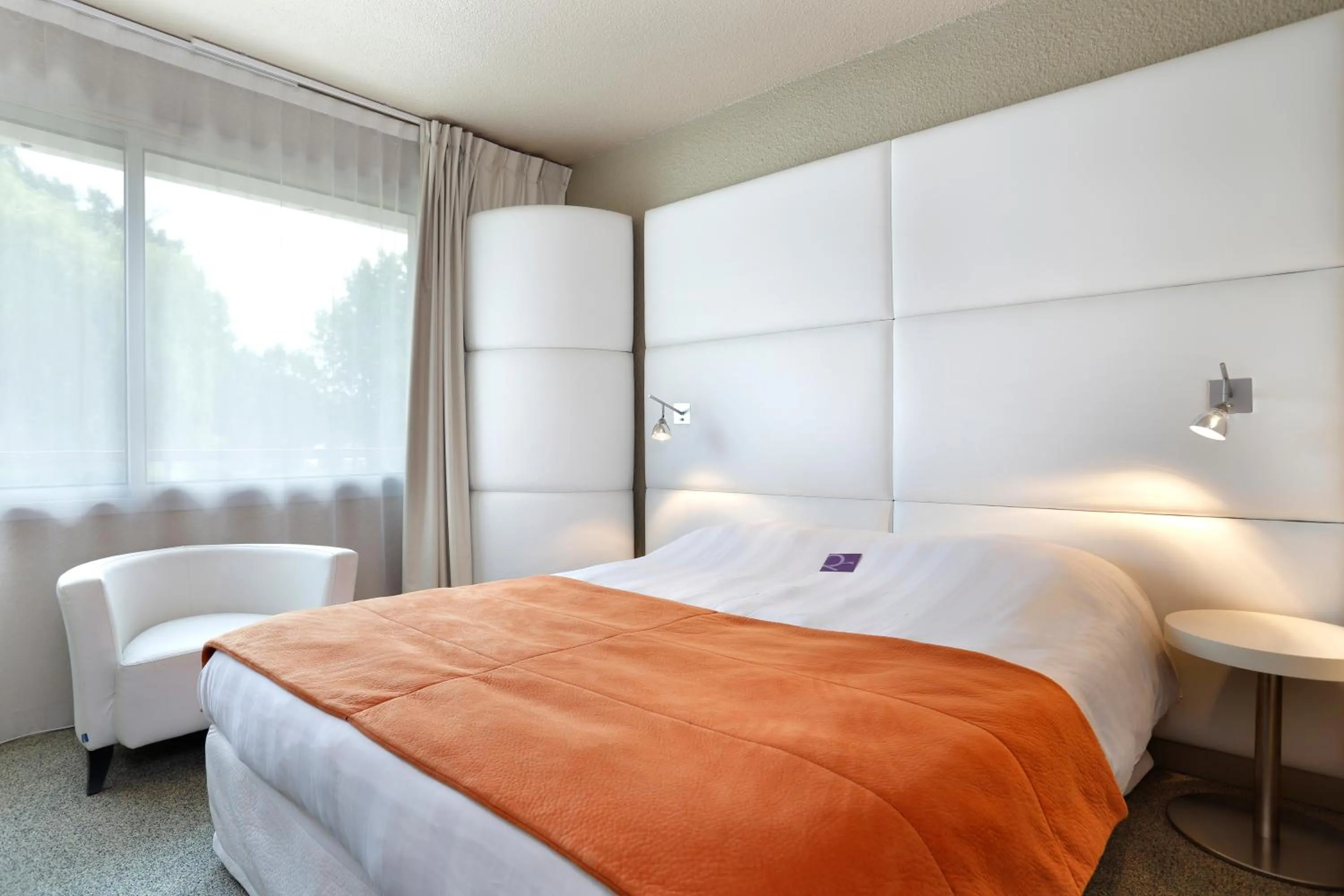 Bed in Mercure Brive