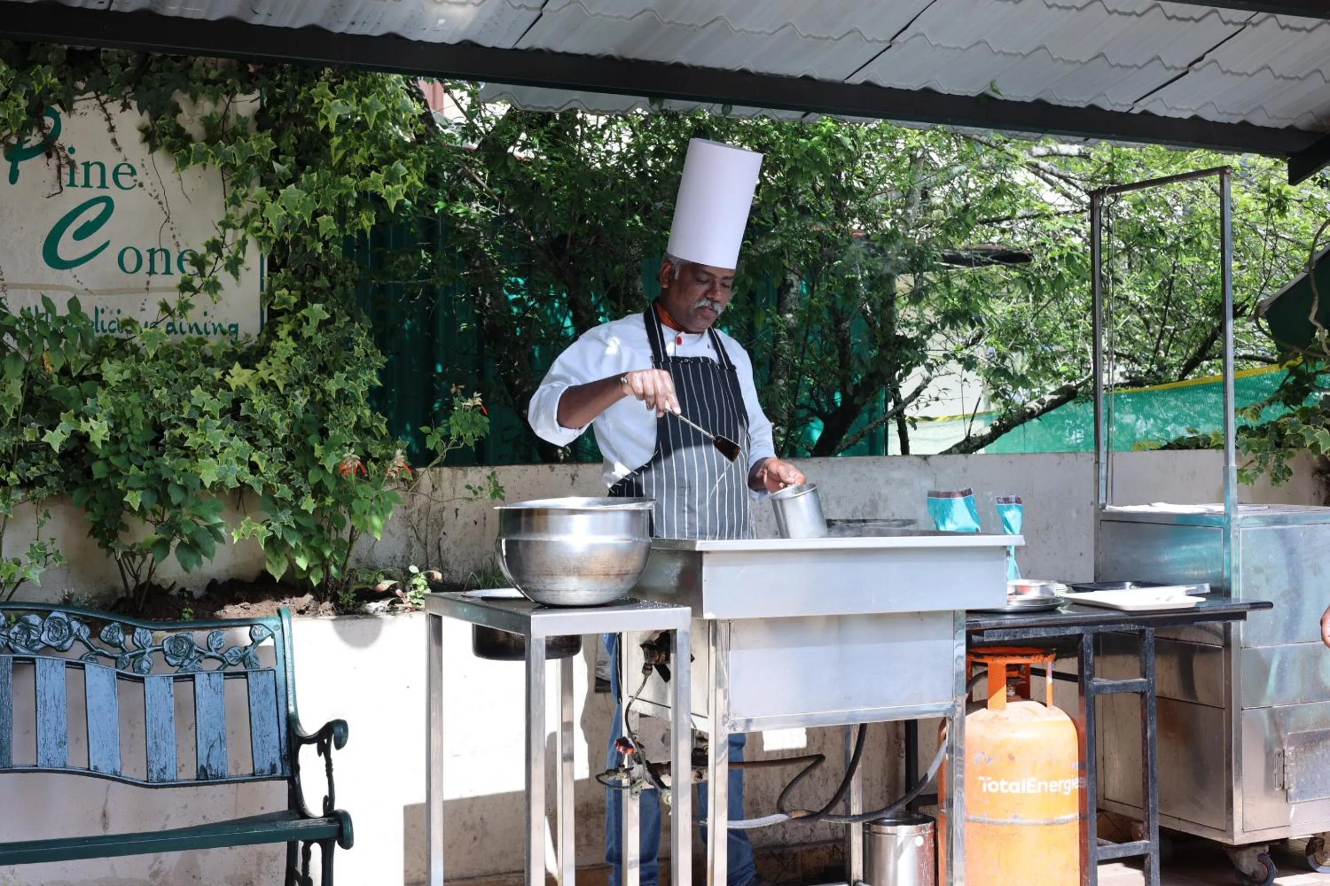 Breakfast in Pine Borough Inn