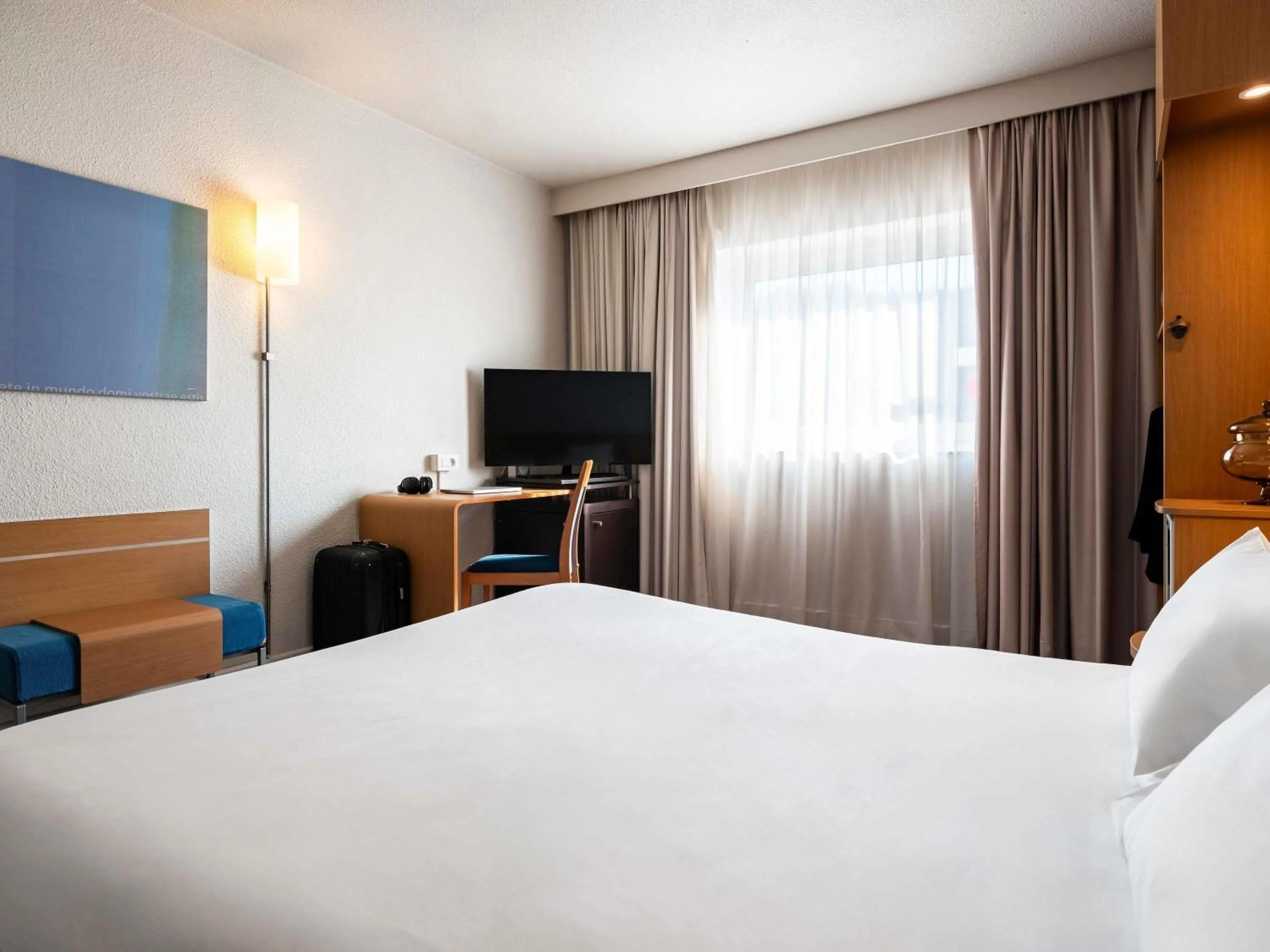 Bedroom, Bed in Novotel Belfort Centre Atria
