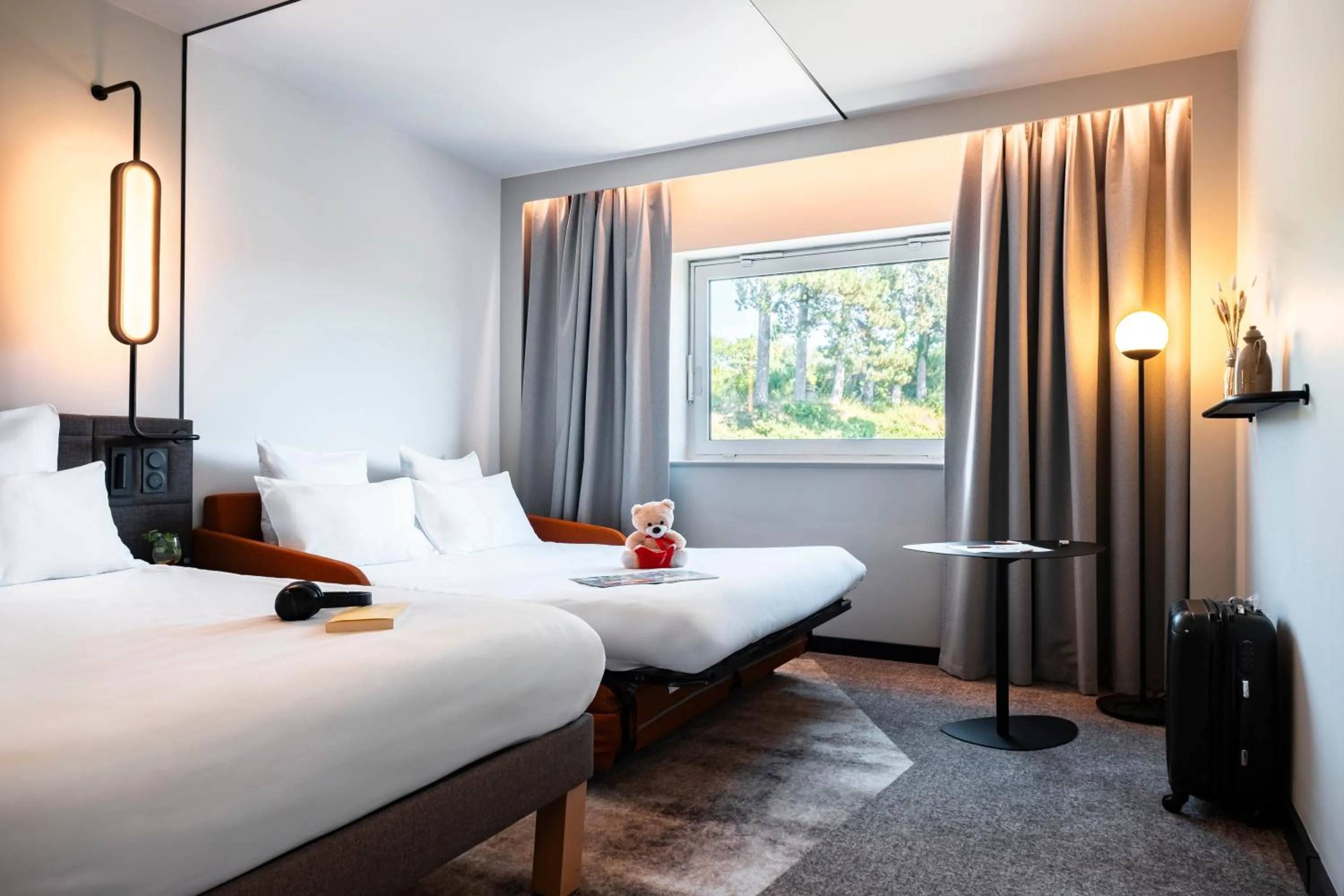 Bed in Novotel Belfort Centre Atria