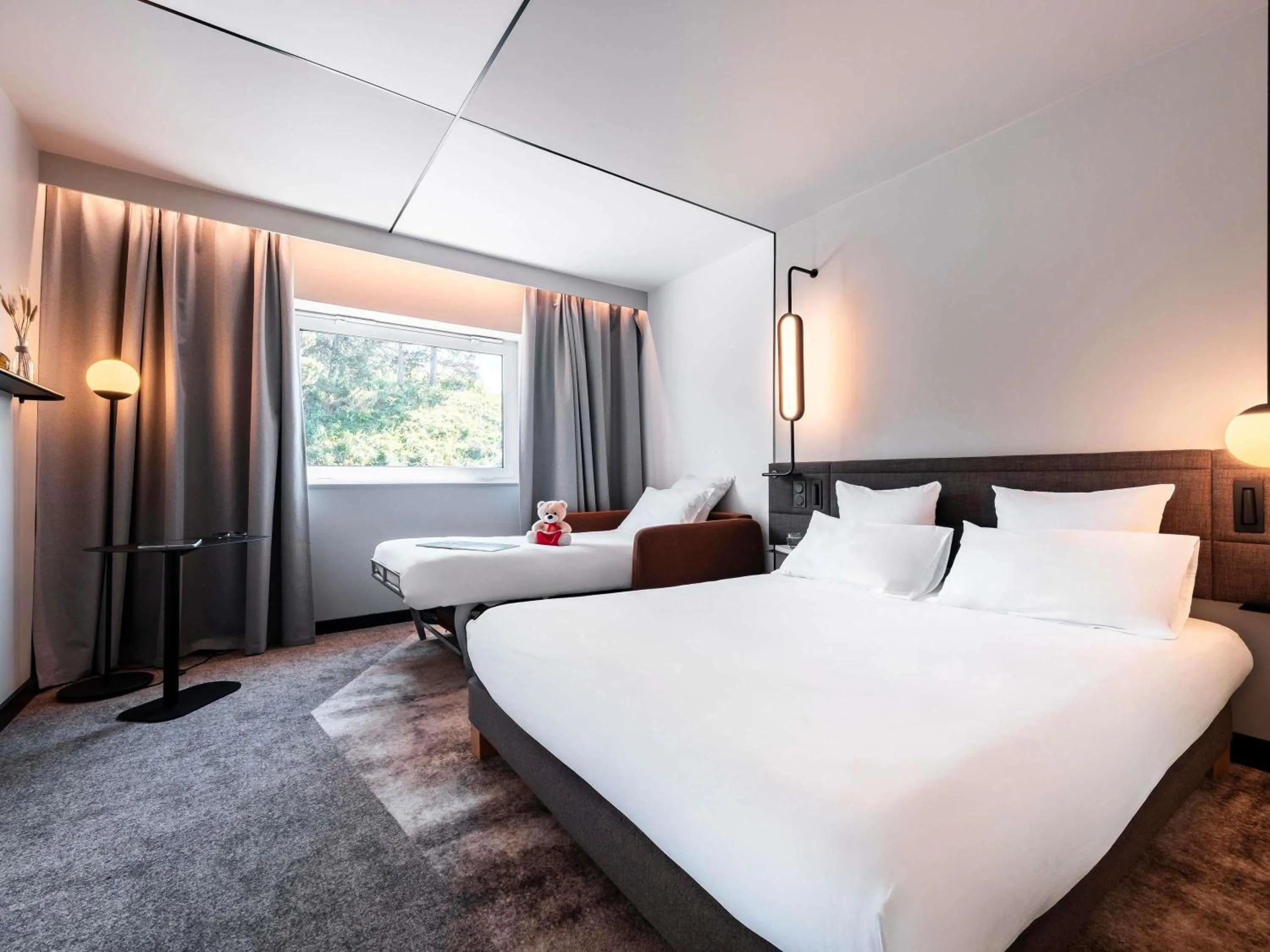 Bedroom, Bed in Novotel Belfort Centre Atria