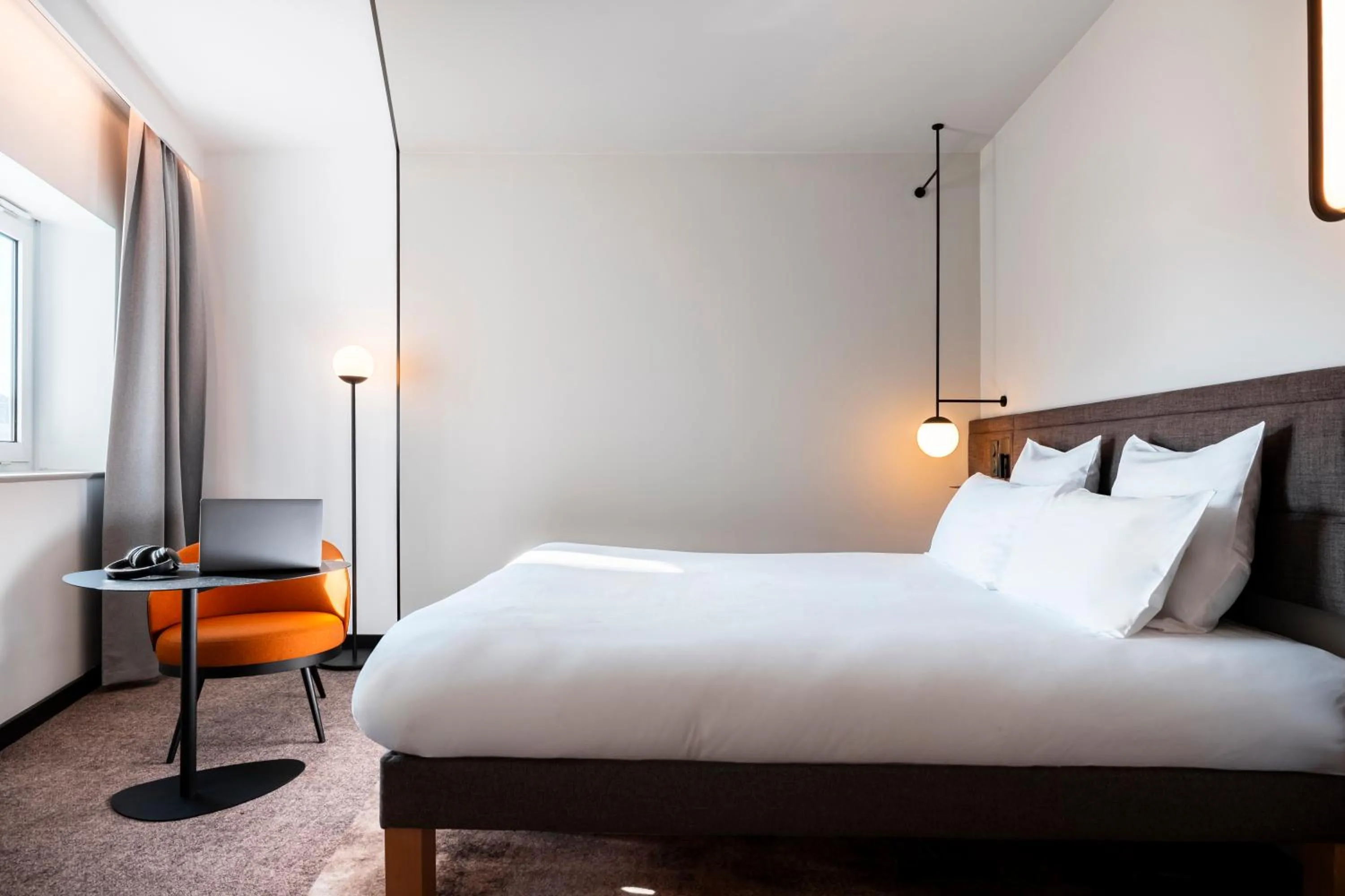 Bed in Novotel Belfort Centre Atria