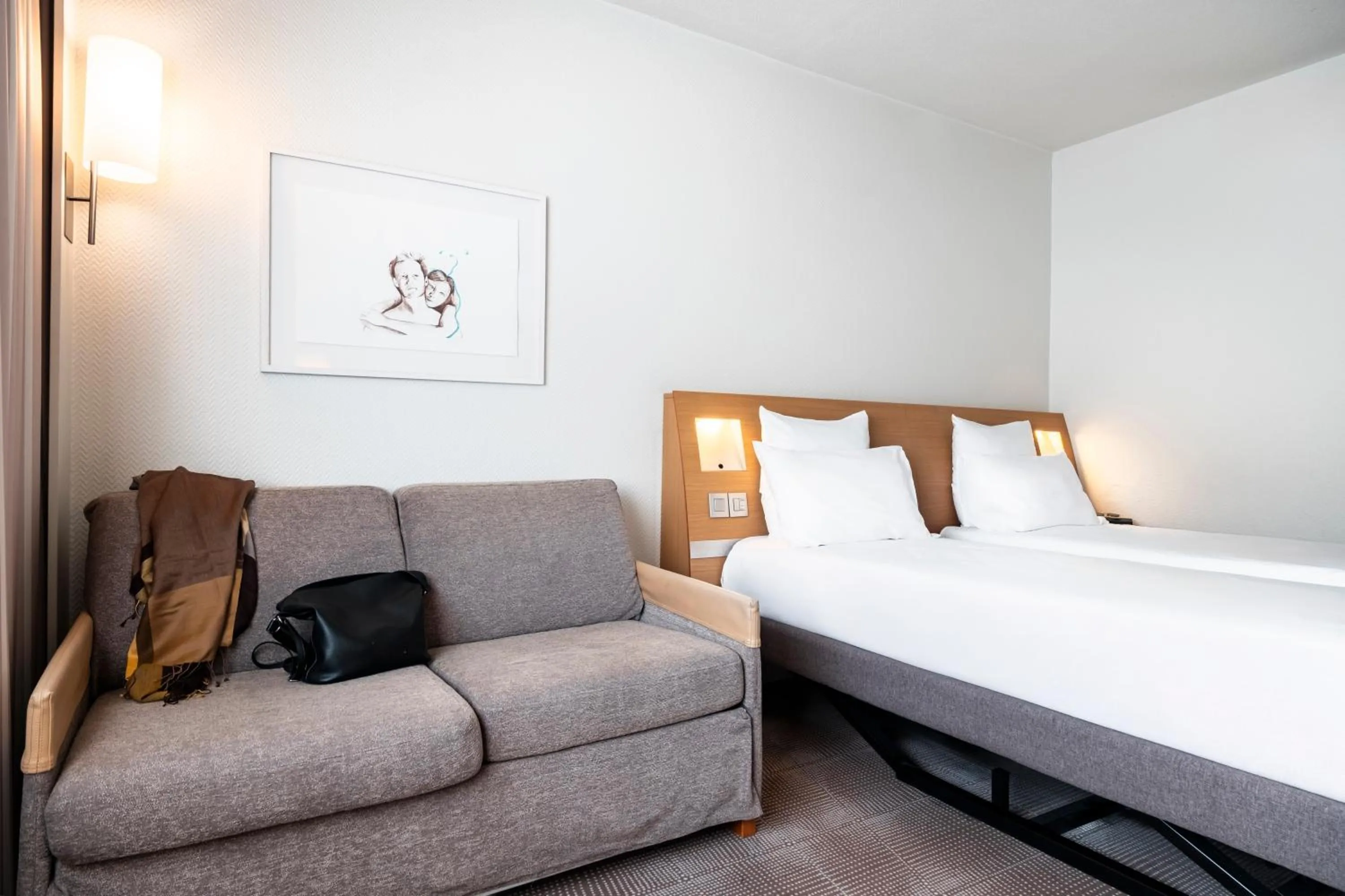 Bed in Novotel Belfort Centre Atria