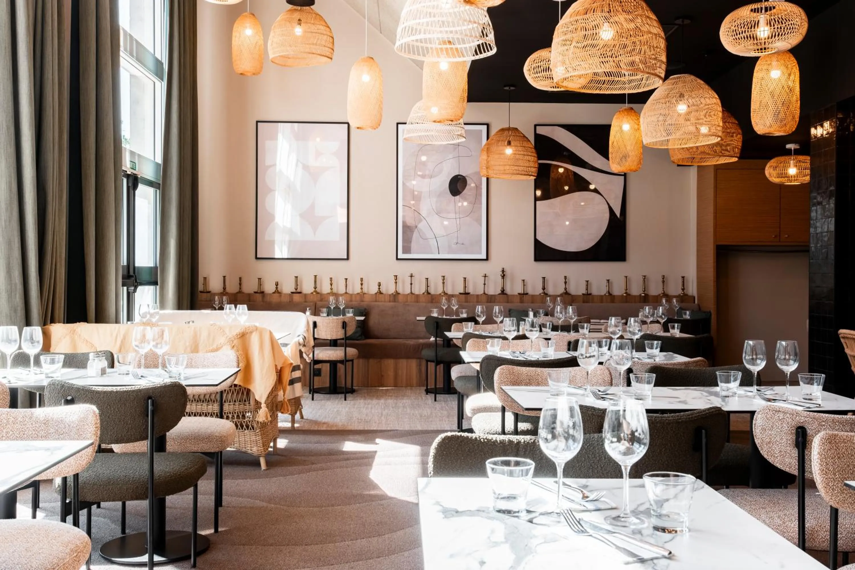 Restaurant/places to eat in Novotel Belfort Centre Atria