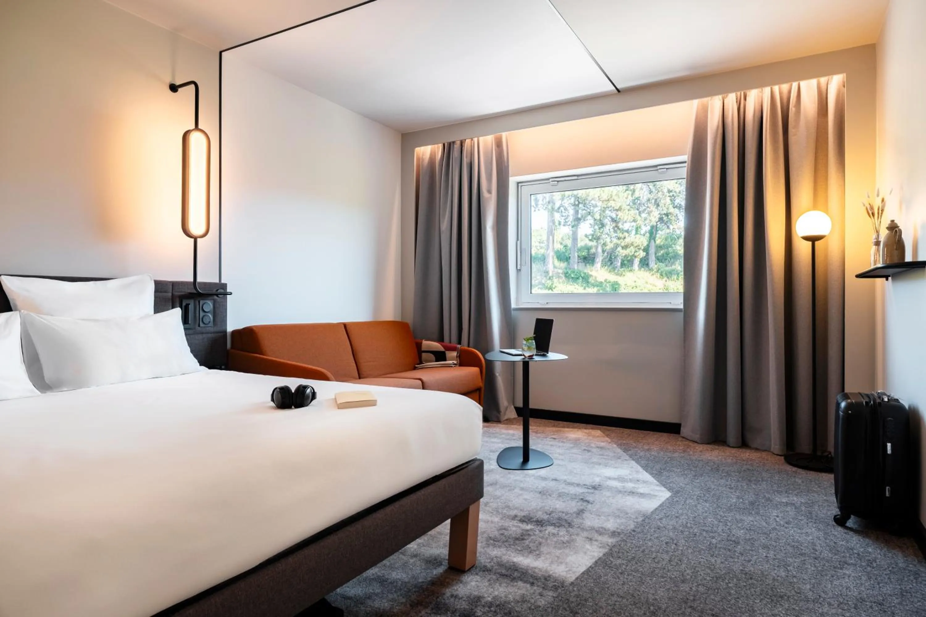 Bed in Novotel Belfort Centre Atria