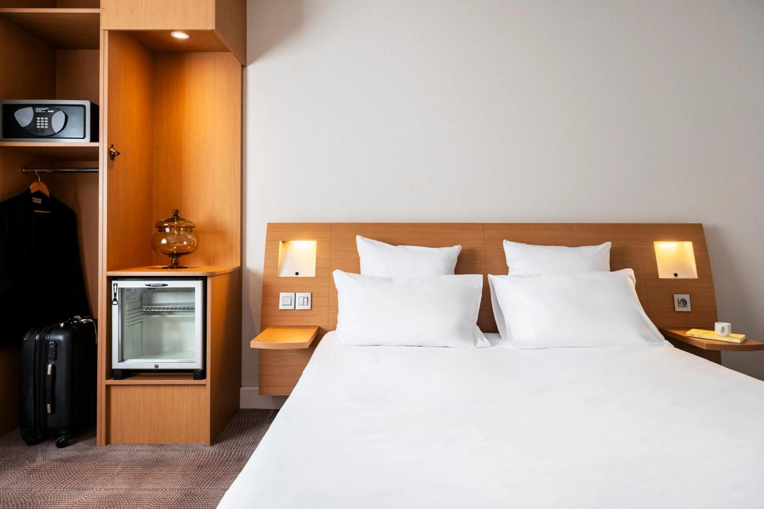 Bed in Novotel Belfort Centre Atria