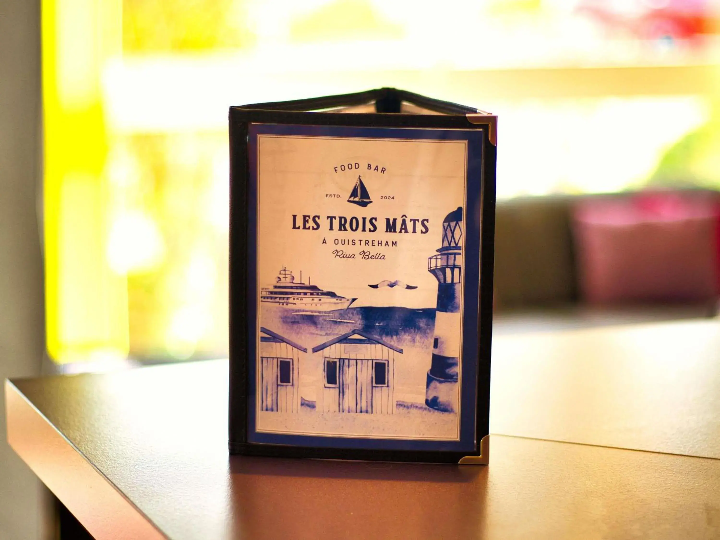 Lounge or bar in ibis Styles Ouistreham Lounge or bar in ibis Styles Ouistreham