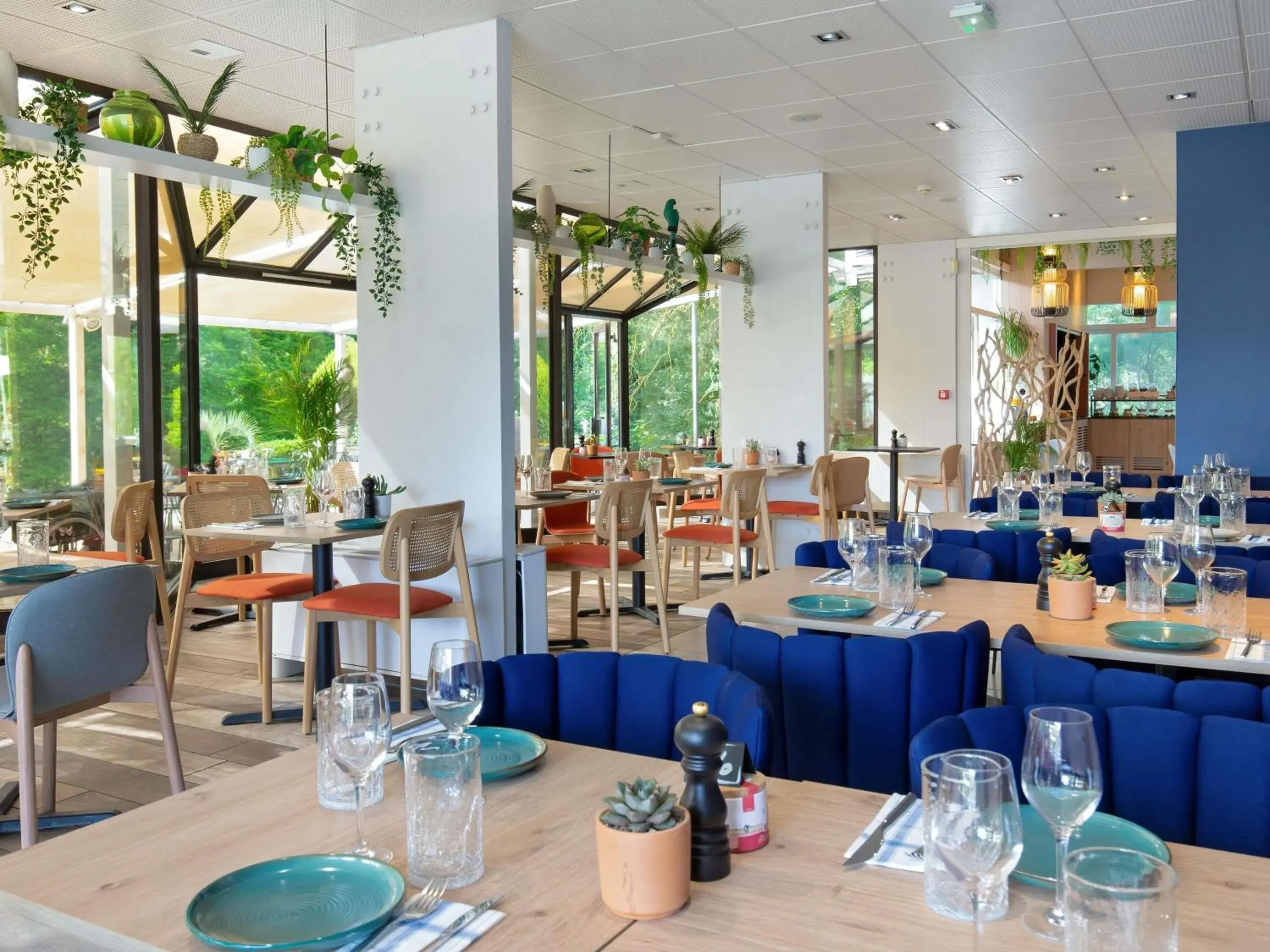 Restaurant/places to eat in Novotel Aix-en-Provence Pont de L'Arc Restaurant/places to eat in Novotel Aix-en-Provence Pont de L'Arc