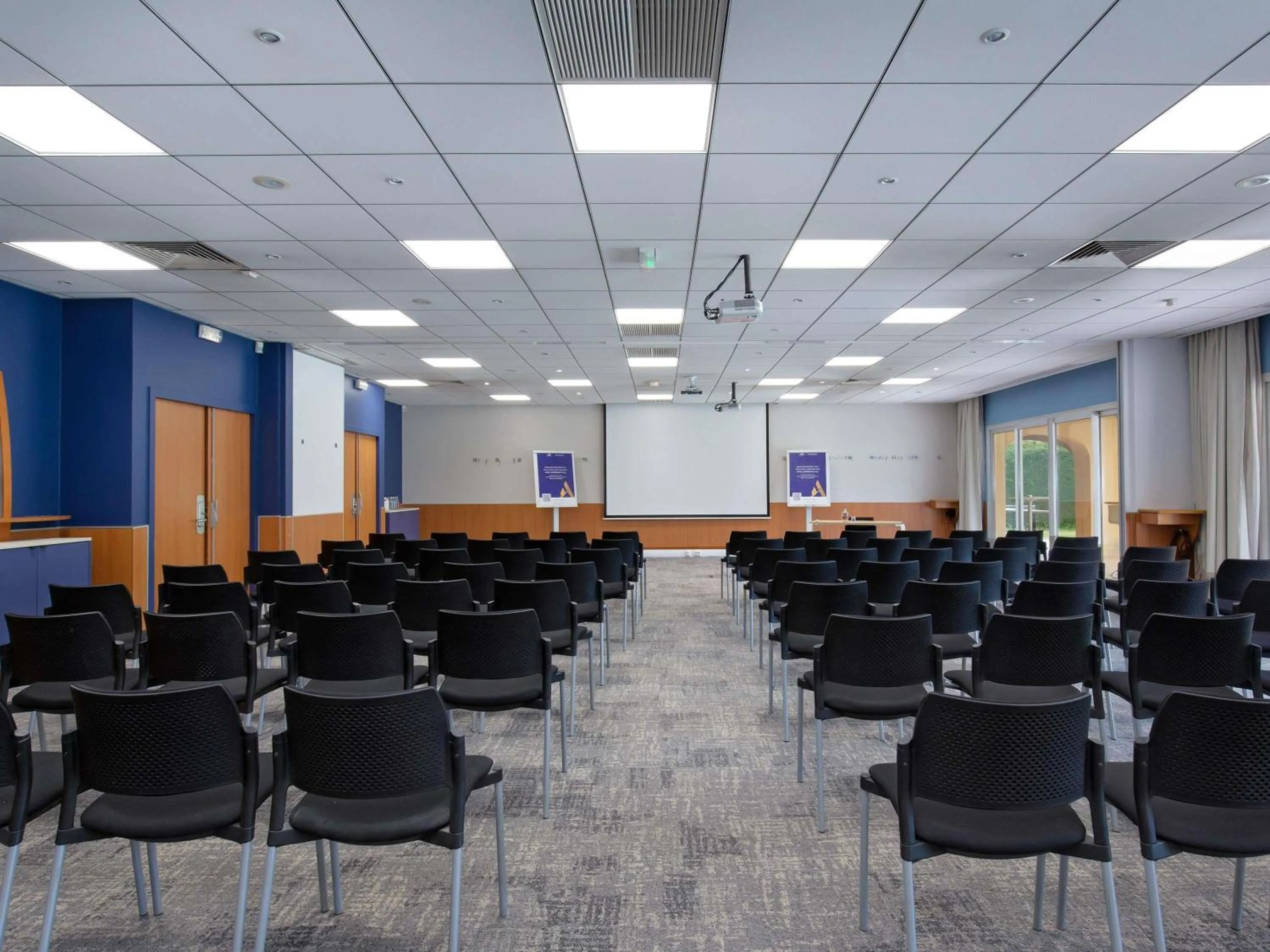 Meeting/conference room in Novotel Aix-en-Provence Pont de L'Arc