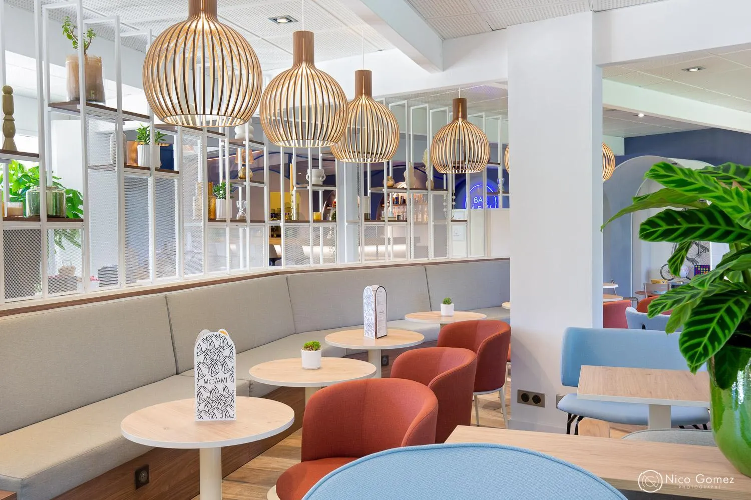 Lounge or bar in Novotel Aix-en-Provence Pont de L'Arc