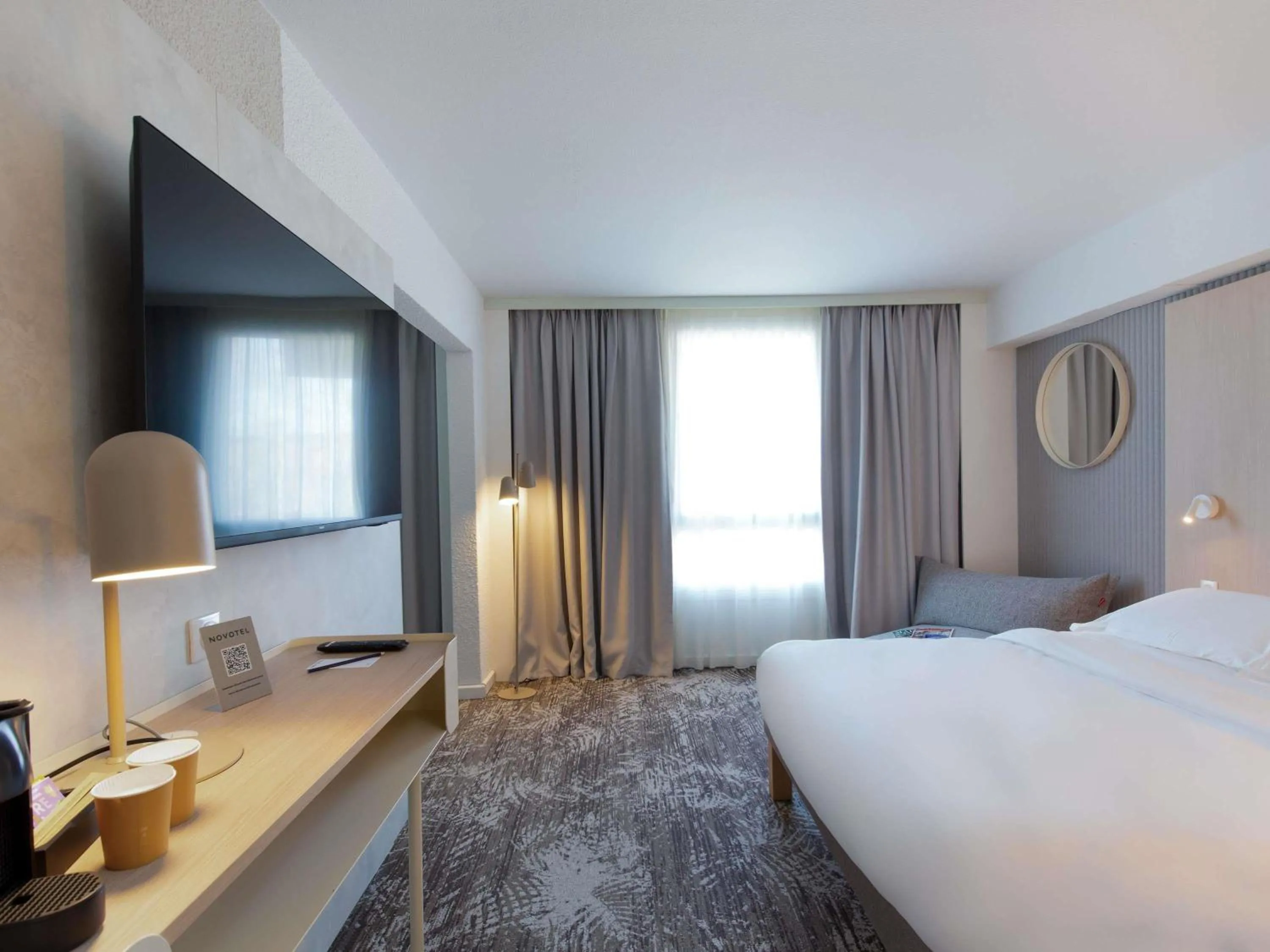 Bedroom, Bed in Novotel Aix-en-Provence Pont de L'Arc