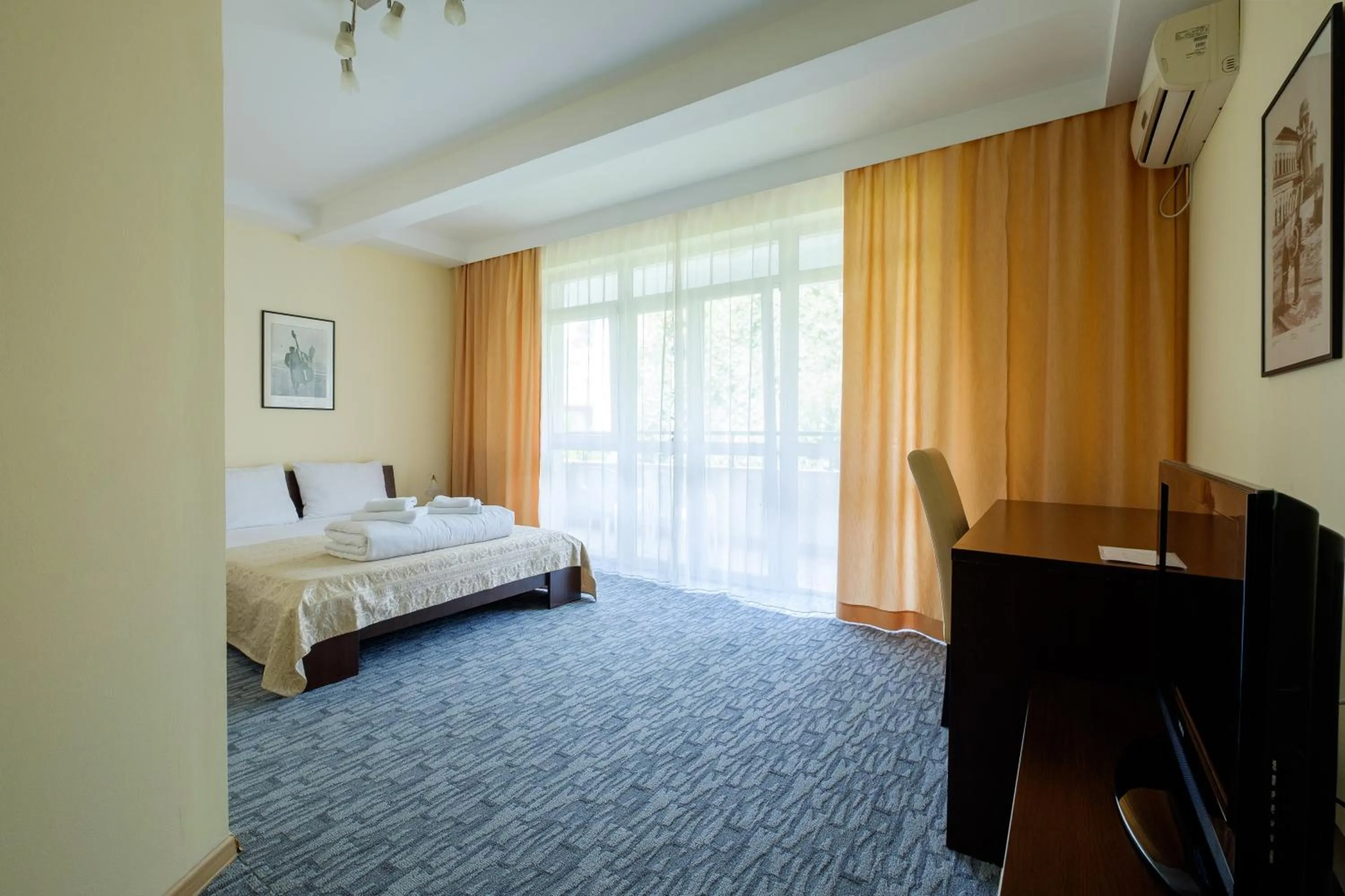 Photo of the whole room, Bed in Villa Bulevar