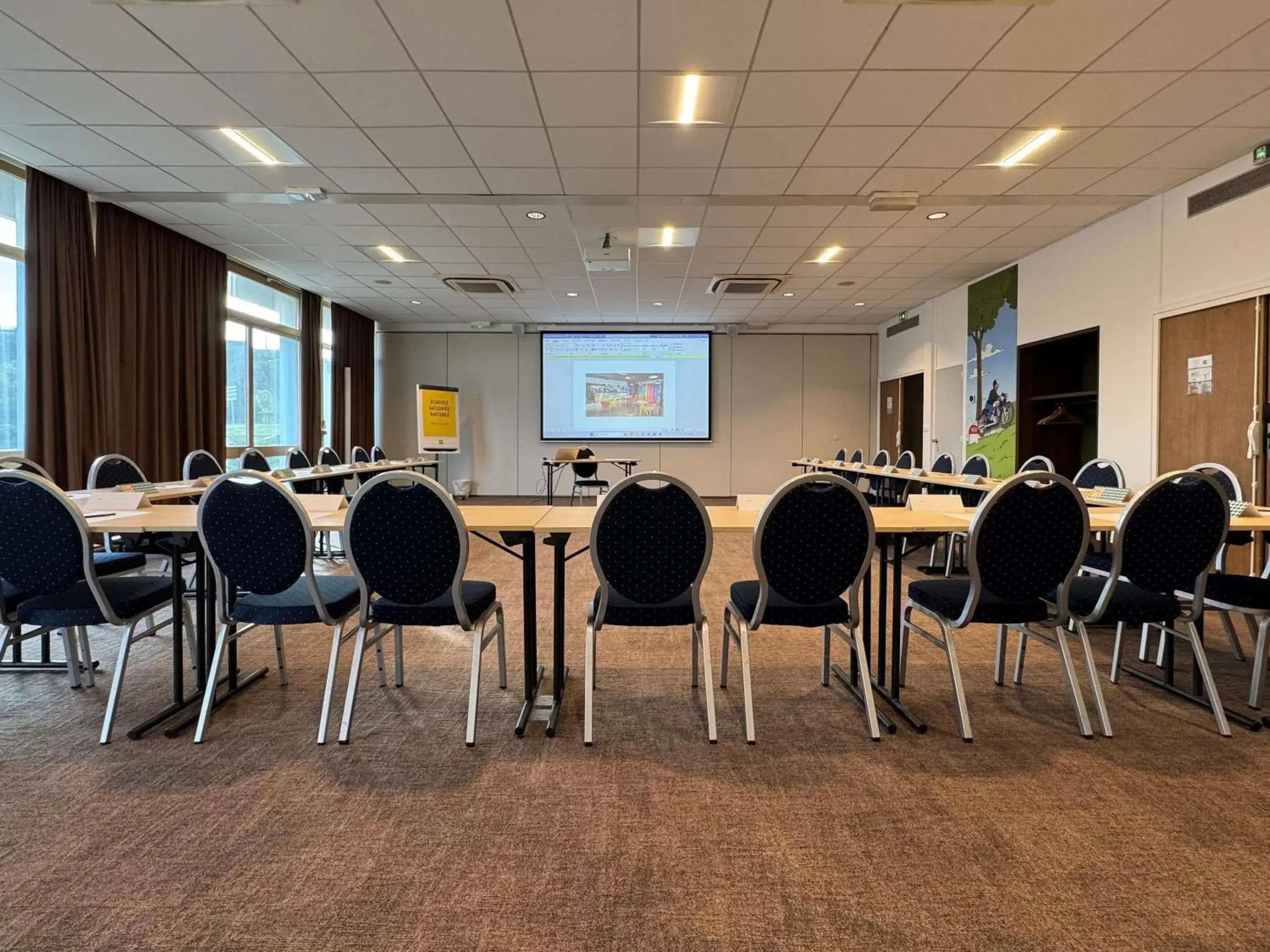 Meeting/conference room in ibis Styles Angoulême Nord - hôtel restaurant Meeting/conference room in ibis Styles Angoulême Nord - hôtel restaurant