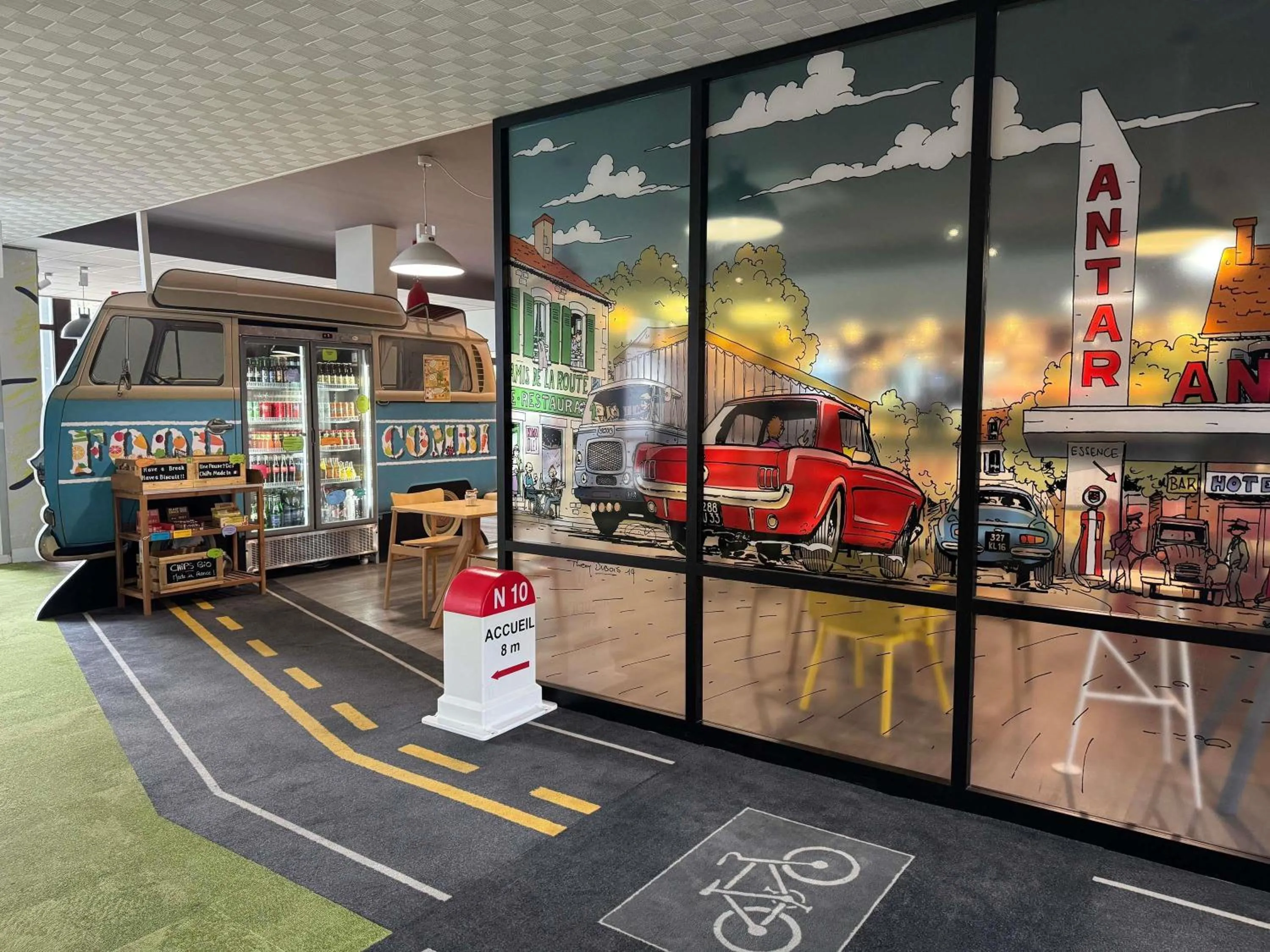 Lounge or bar in ibis Styles Angoulême Nord - hôtel restaurant