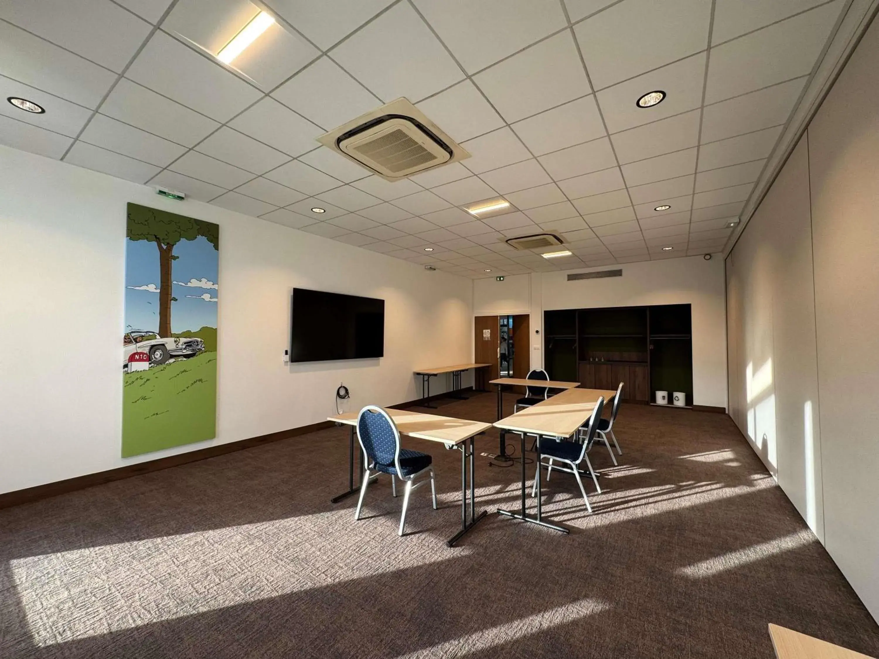 Meeting/conference room in ibis Styles Angoulême Nord - hôtel restaurant Meeting/conference room in ibis Styles Angoulême Nord - hôtel restaurant