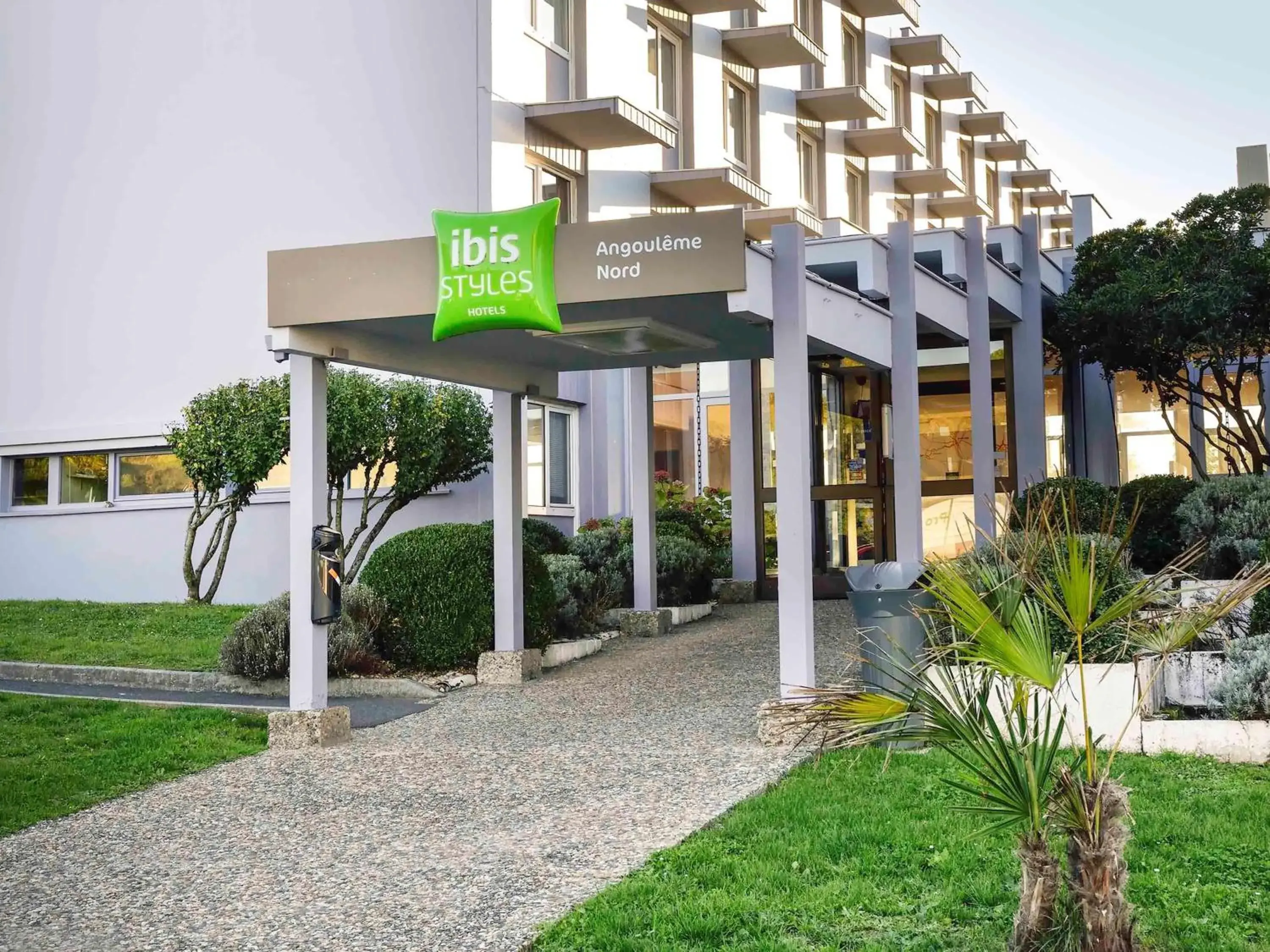 Property building in ibis Styles Angoulême Nord - hôtel restaurant Property building in ibis Styles Angoulême Nord - hôtel restaurant