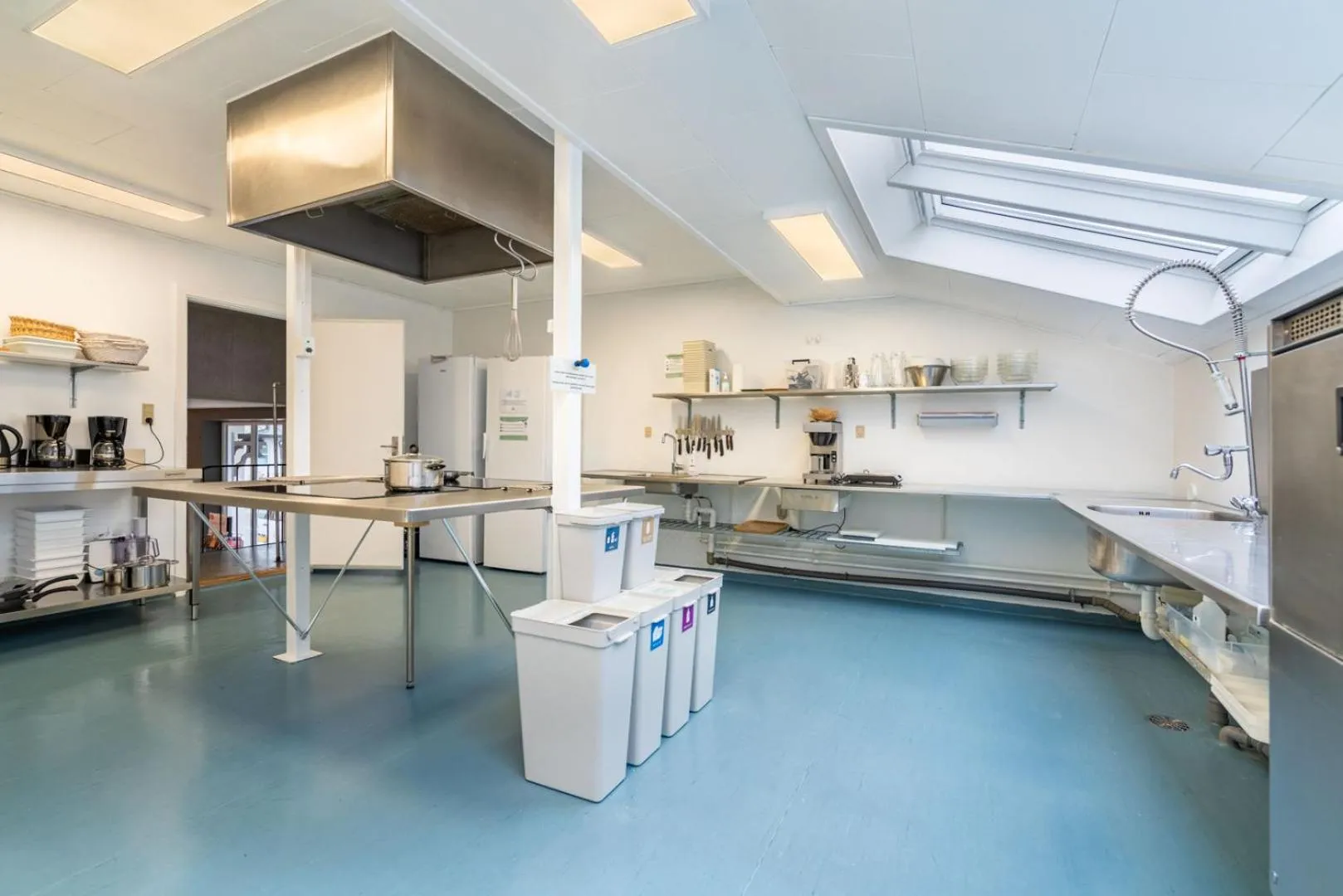 Communal kitchen in Lindvig - Ferie i naturen