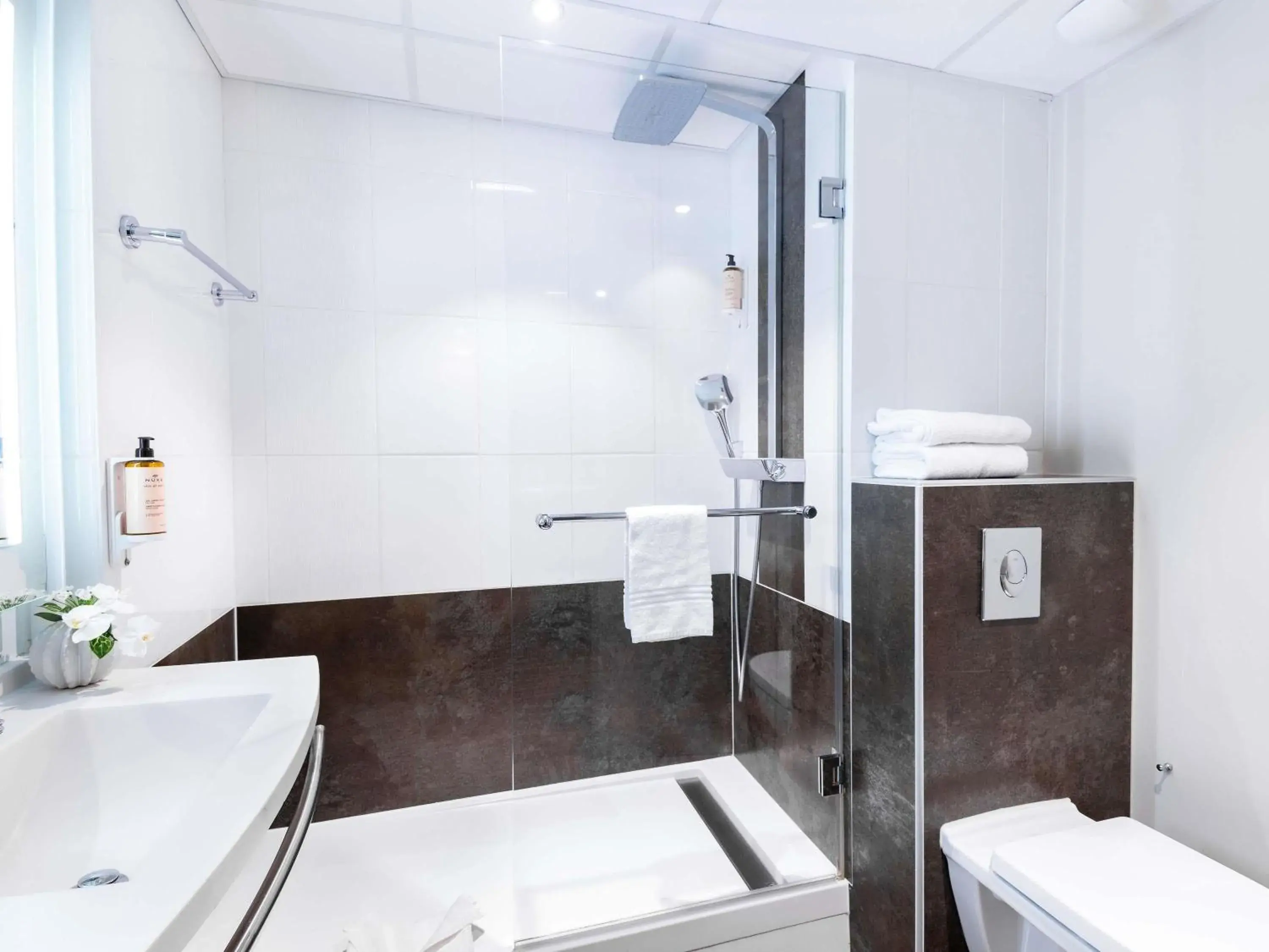 Bedroom in Mercure Colmar Centre Unterlinden Bedroom in Mercure Colmar Centre Unterlinden