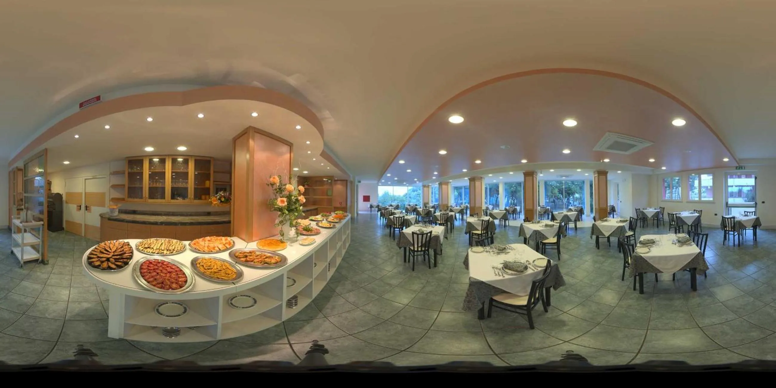 Restaurant/places to eat in Hotel Sydney