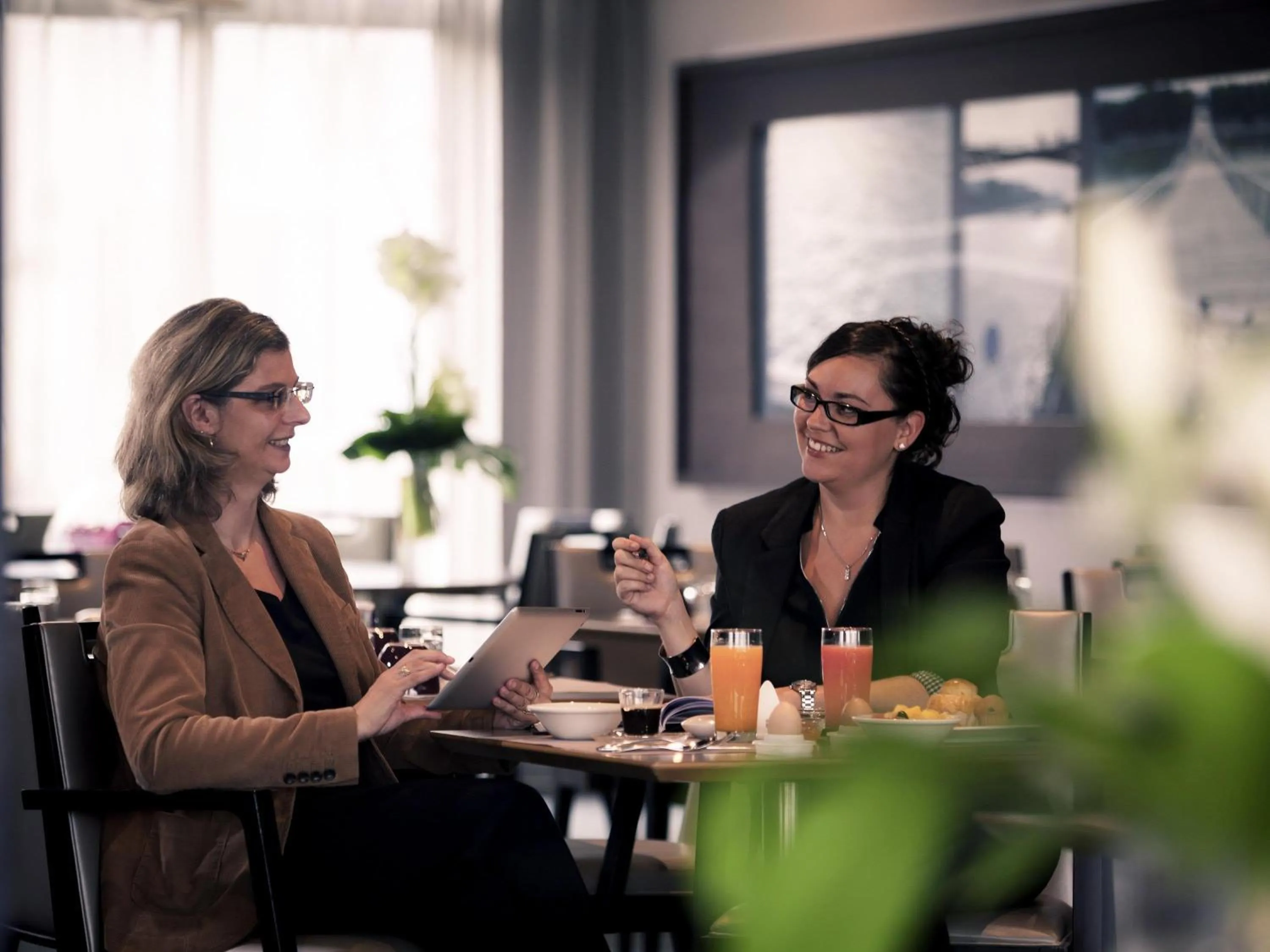 Restaurant/places to eat in Mercure Paris Ivry Quai De Seine