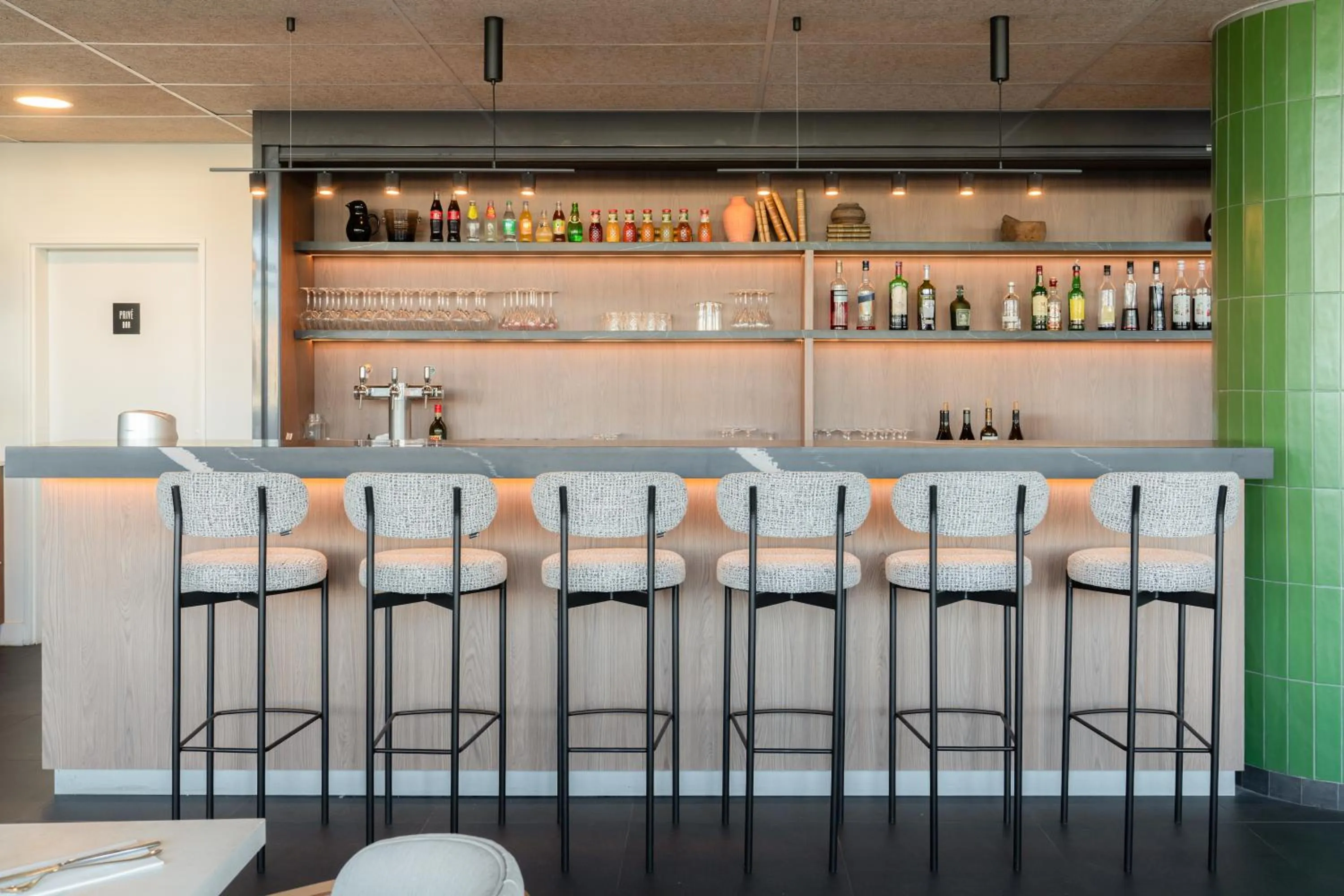 Lounge or bar in Mercure Paris Ivry Quai De Seine