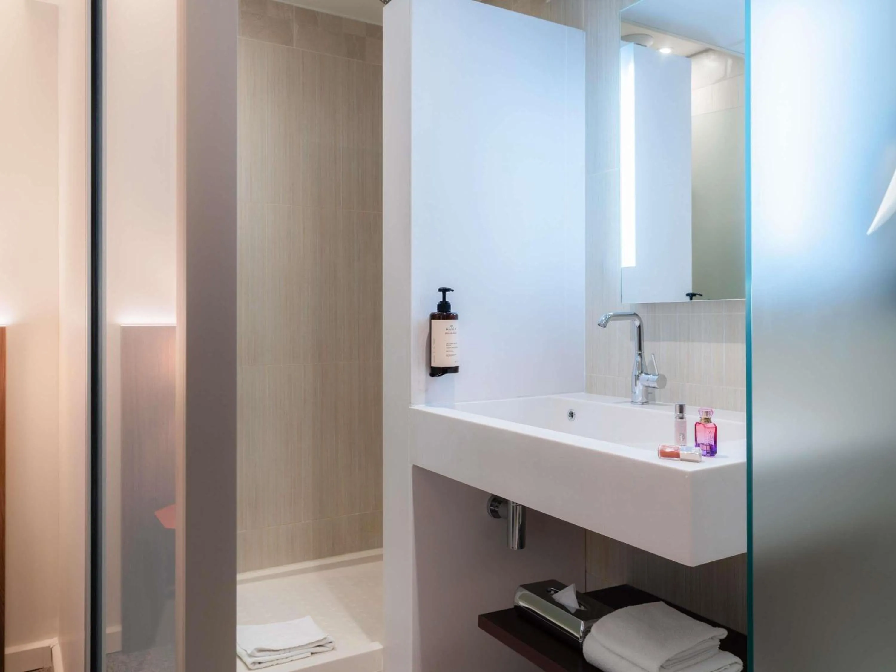 Toilet in Mercure Paris Ivry Quai De Seine