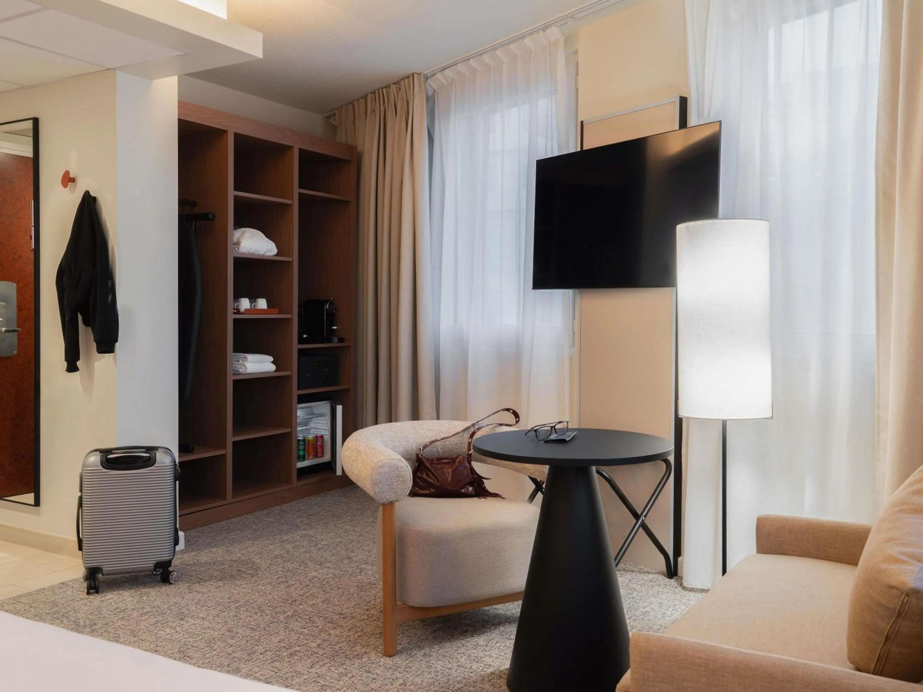 Photo of the whole room, Bed in Mercure Paris Ivry Quai De Seine