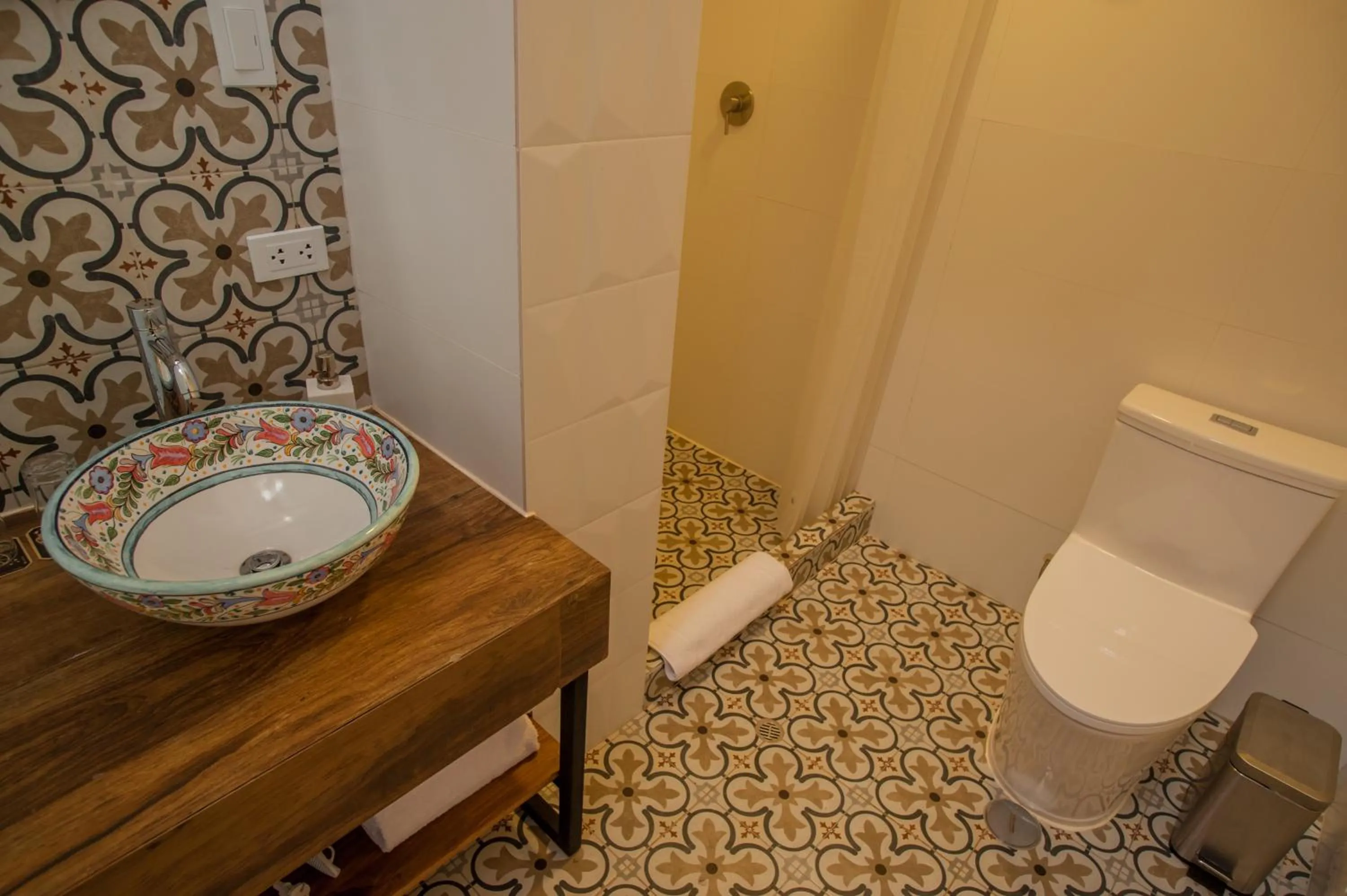 Toilet in Casa Biru Hotel Boutique