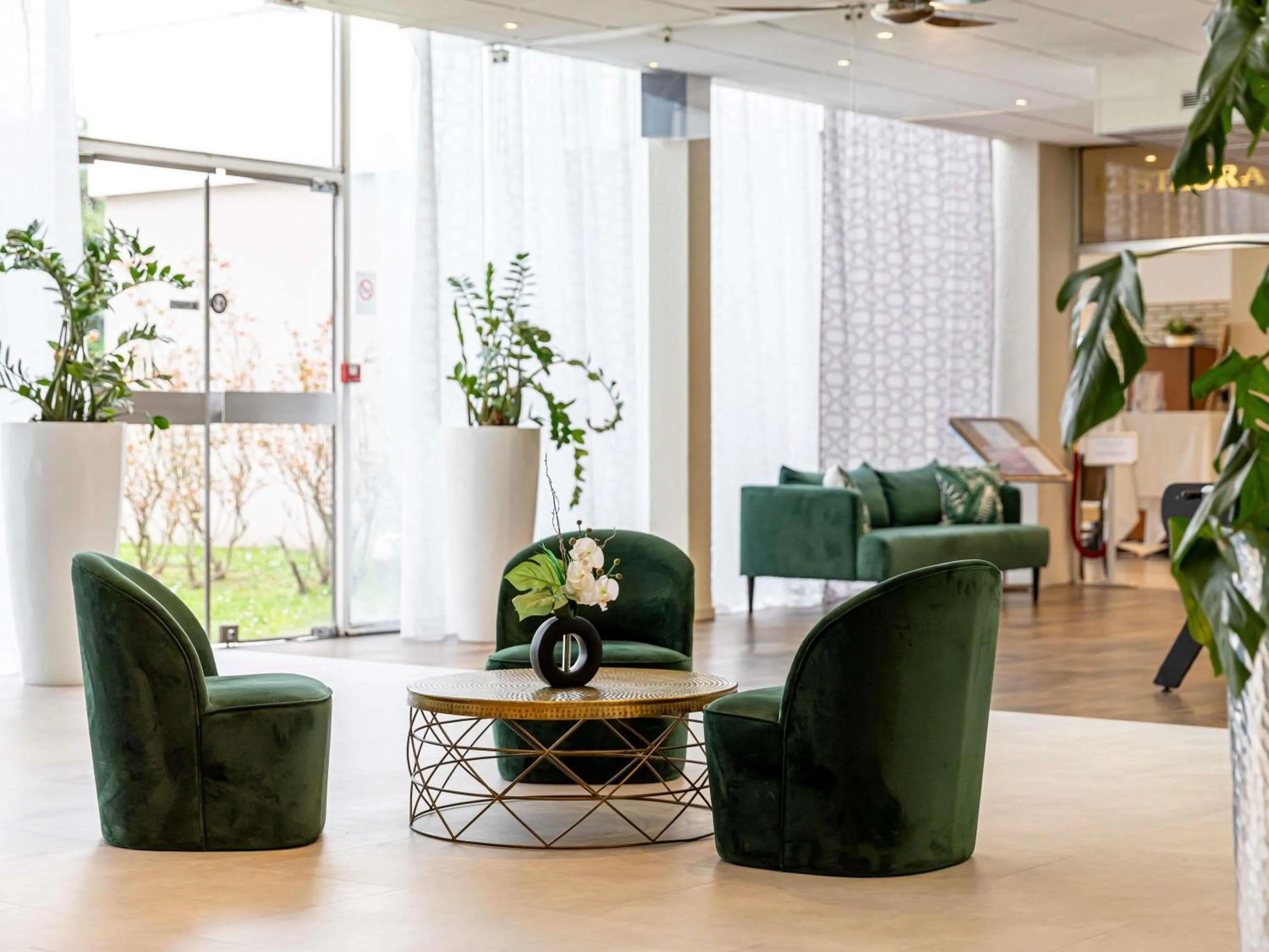 Property building in Mercure Paris Le Bourget Aeroport