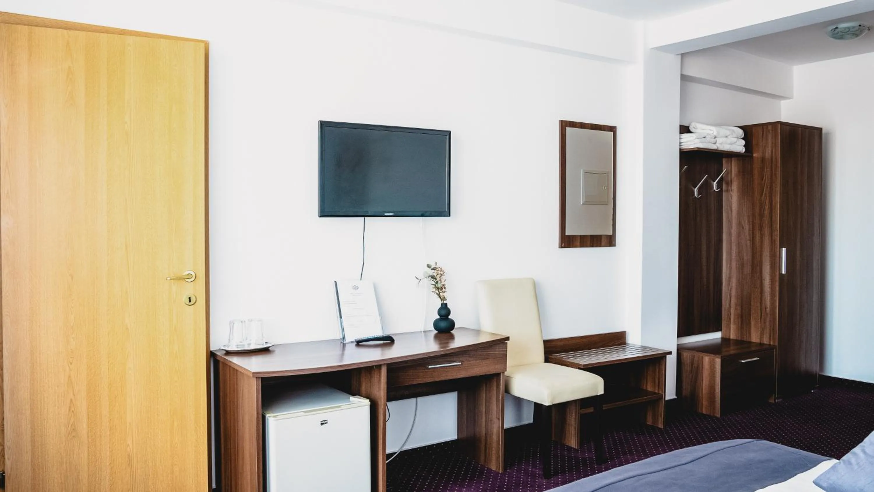 Photo of the whole room, Bed in Hotel Eden