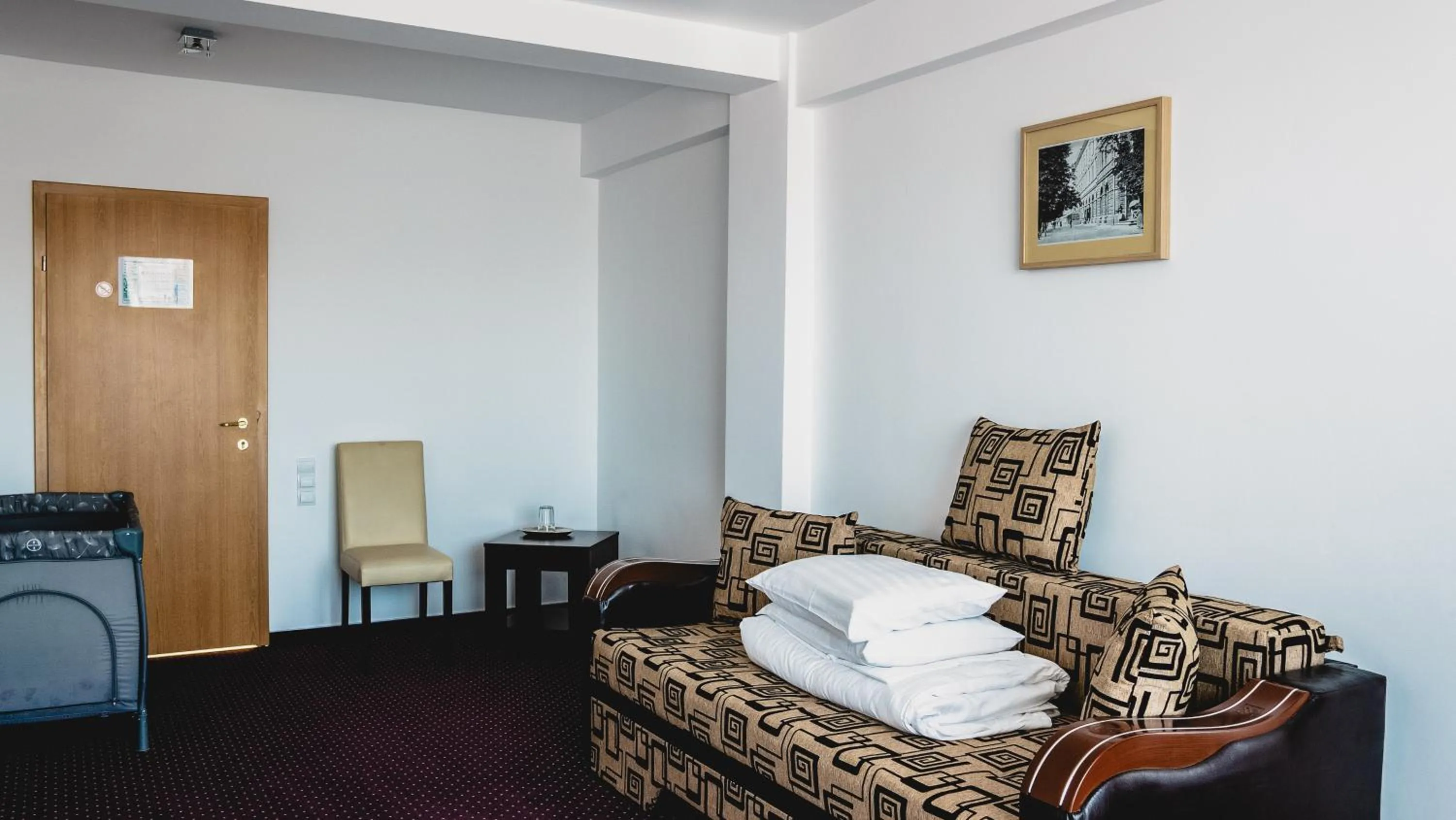 Photo of the whole room, Bed in Hotel Eden