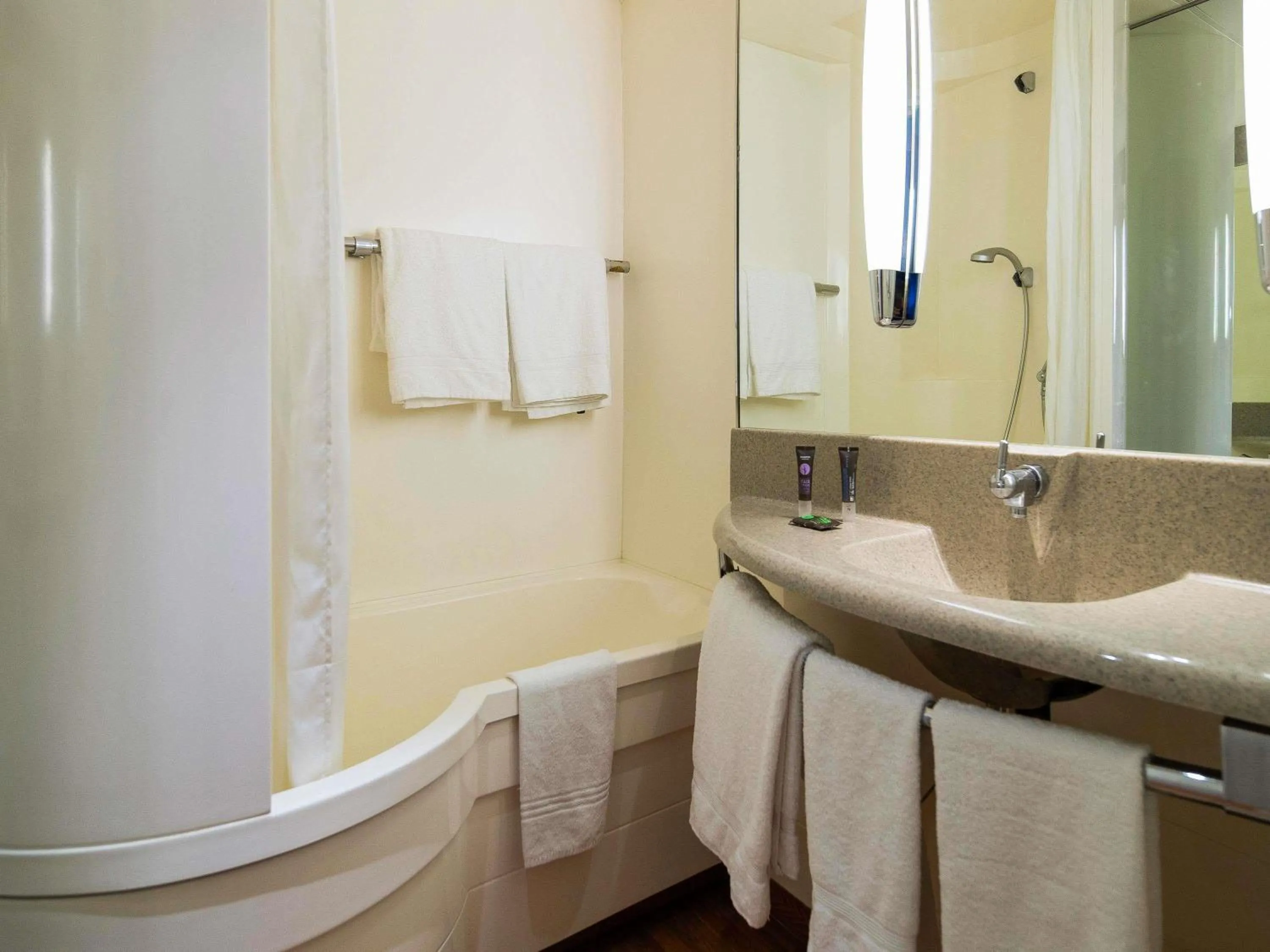 Property building in Novotel Metz Amnéville