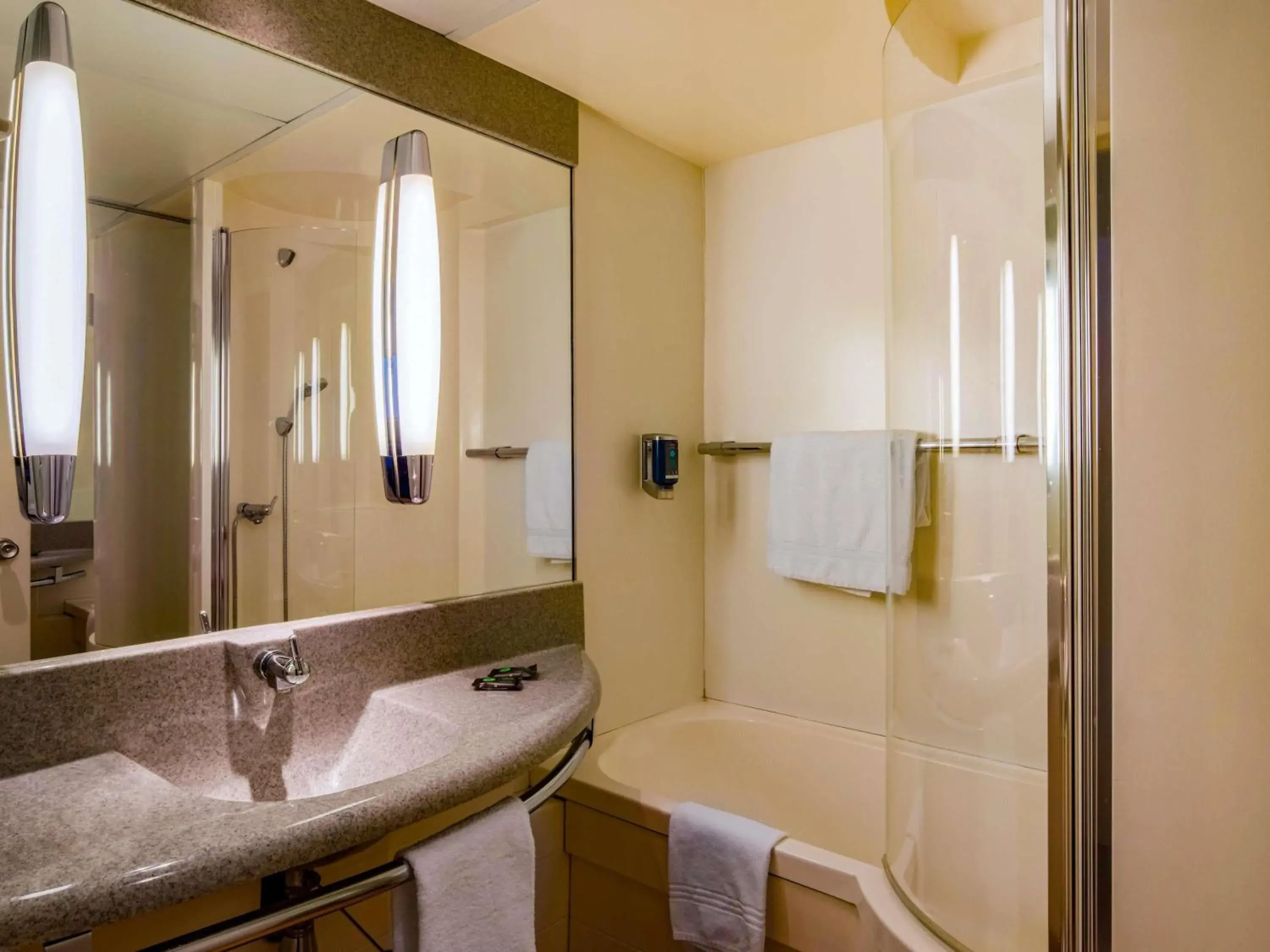 Bedroom in Novotel Le Mans Bedroom in Novotel Le Mans