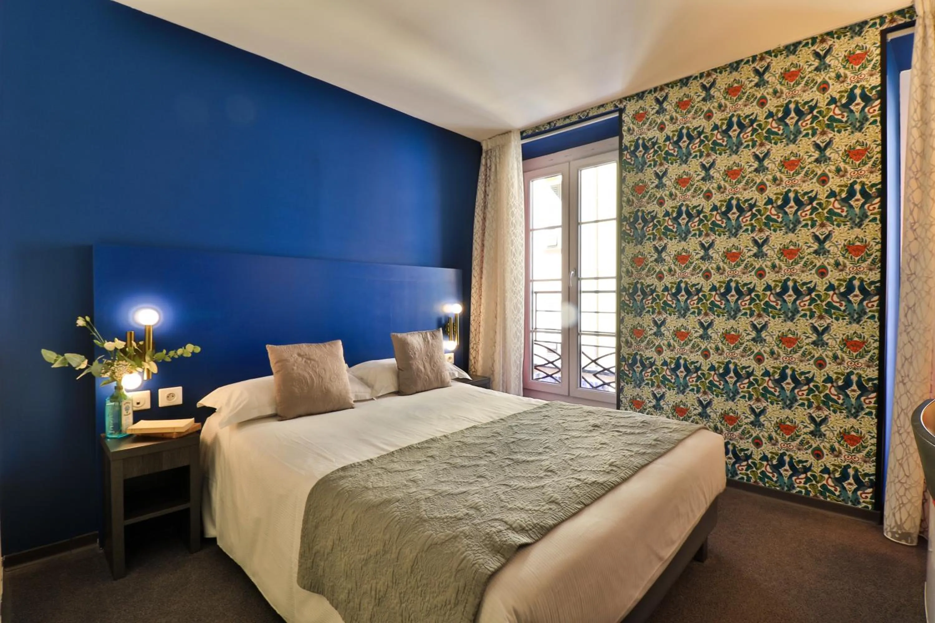 Bed in Hôtel Le G (ex Le Genève)