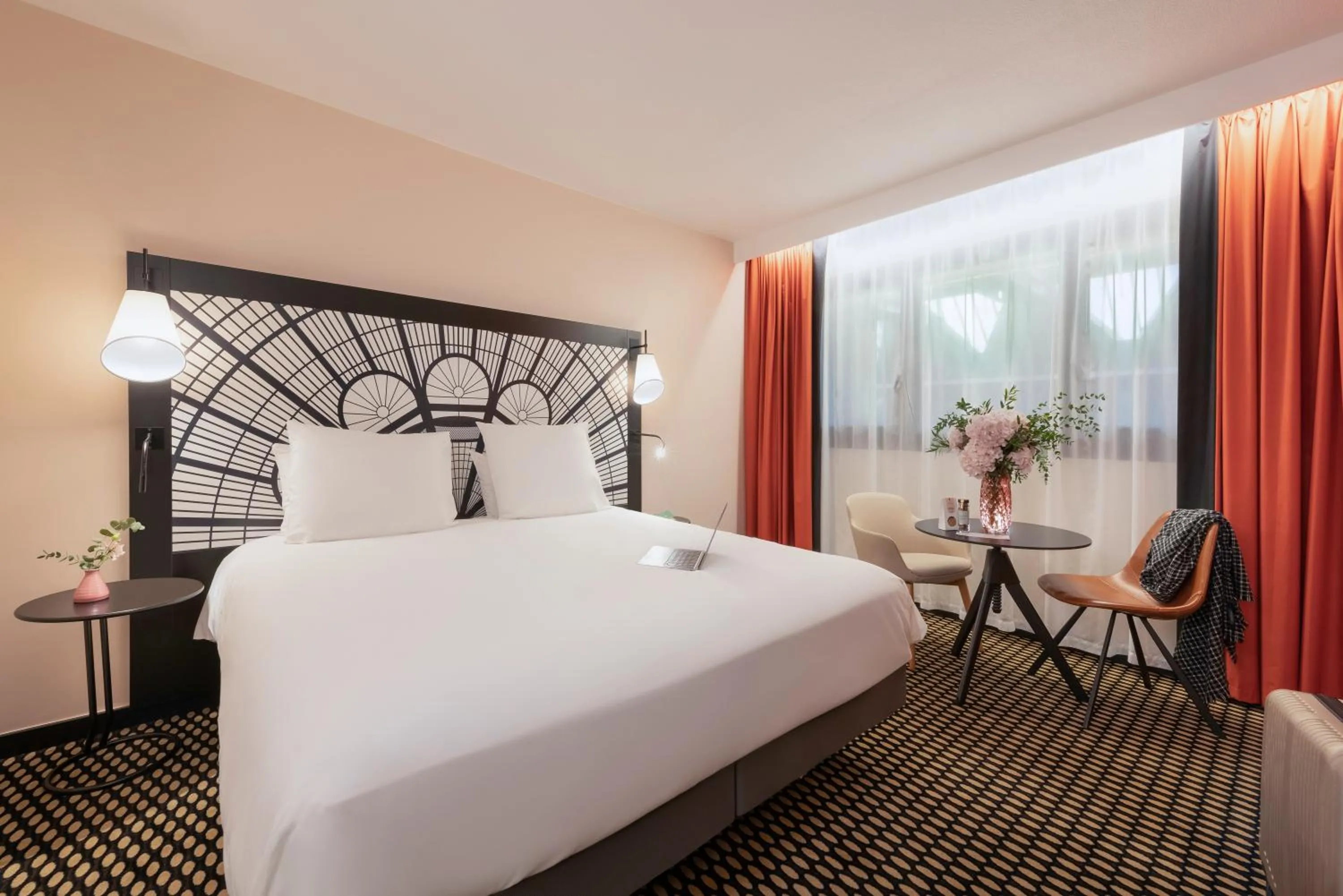 Bed in Mercure Paris Porte De Versailles Expo