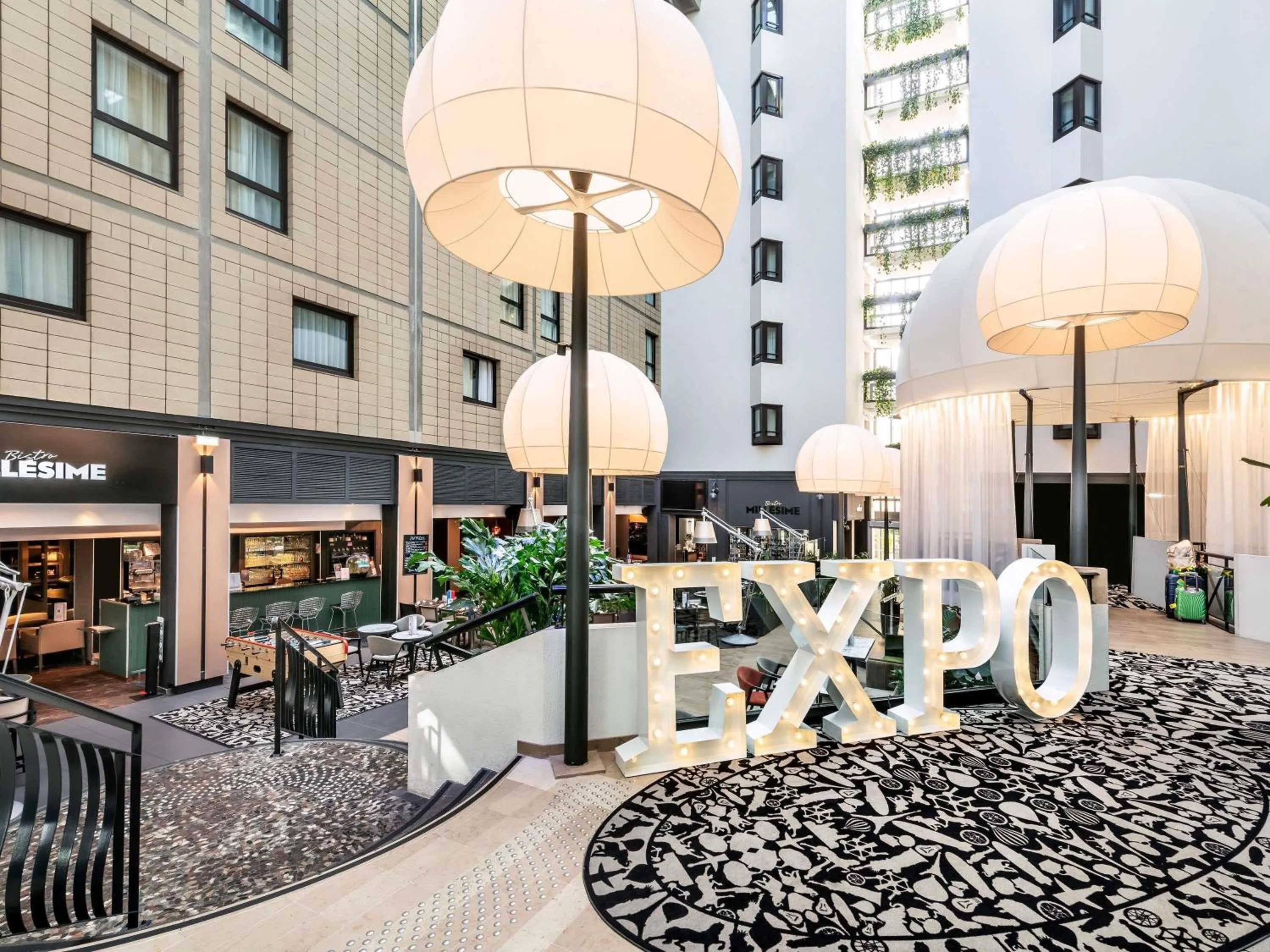 Property building in Mercure Paris Porte De Versailles Expo