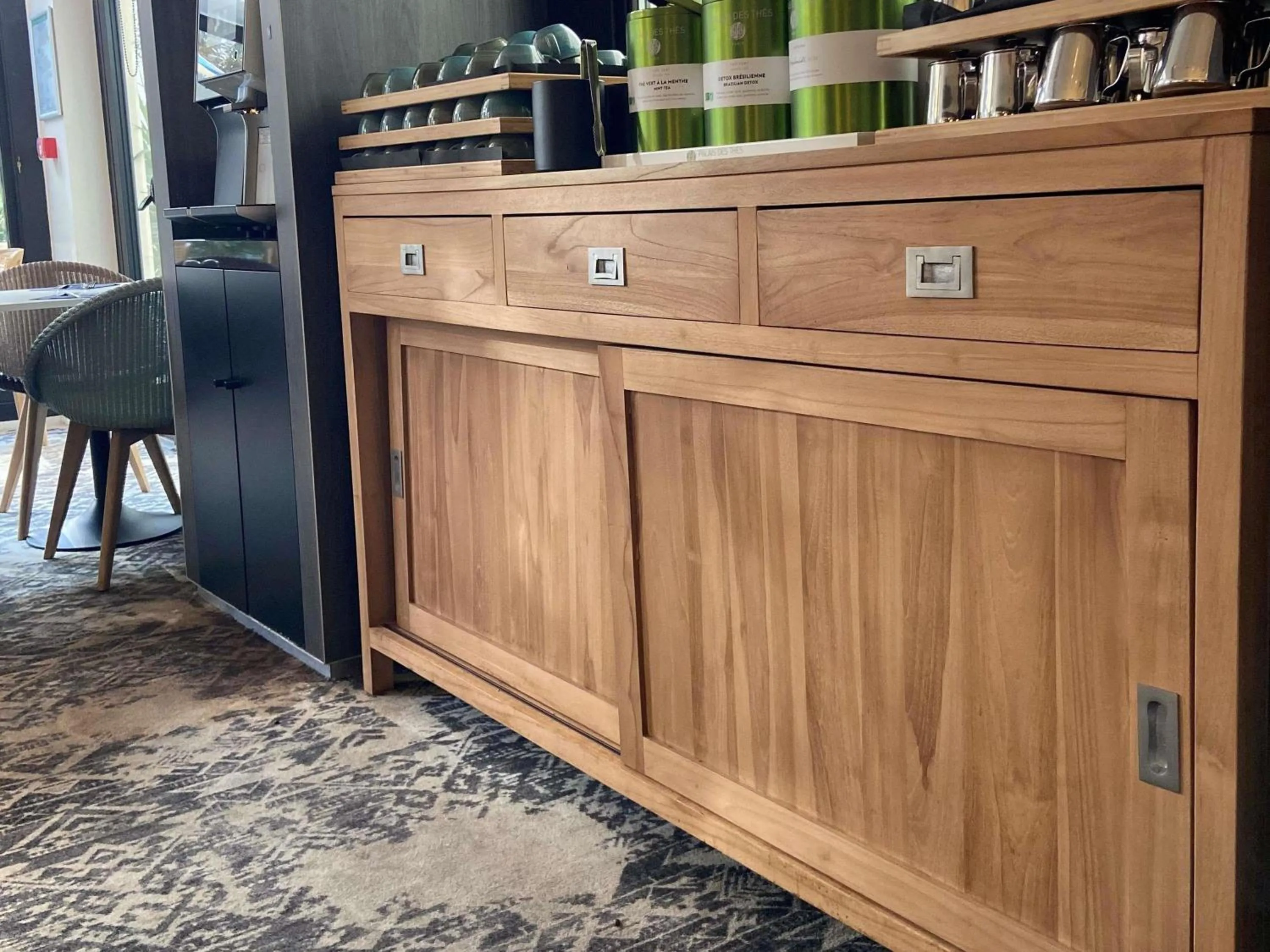 Restaurant/places to eat in Mercure Paris Porte De Versailles Expo