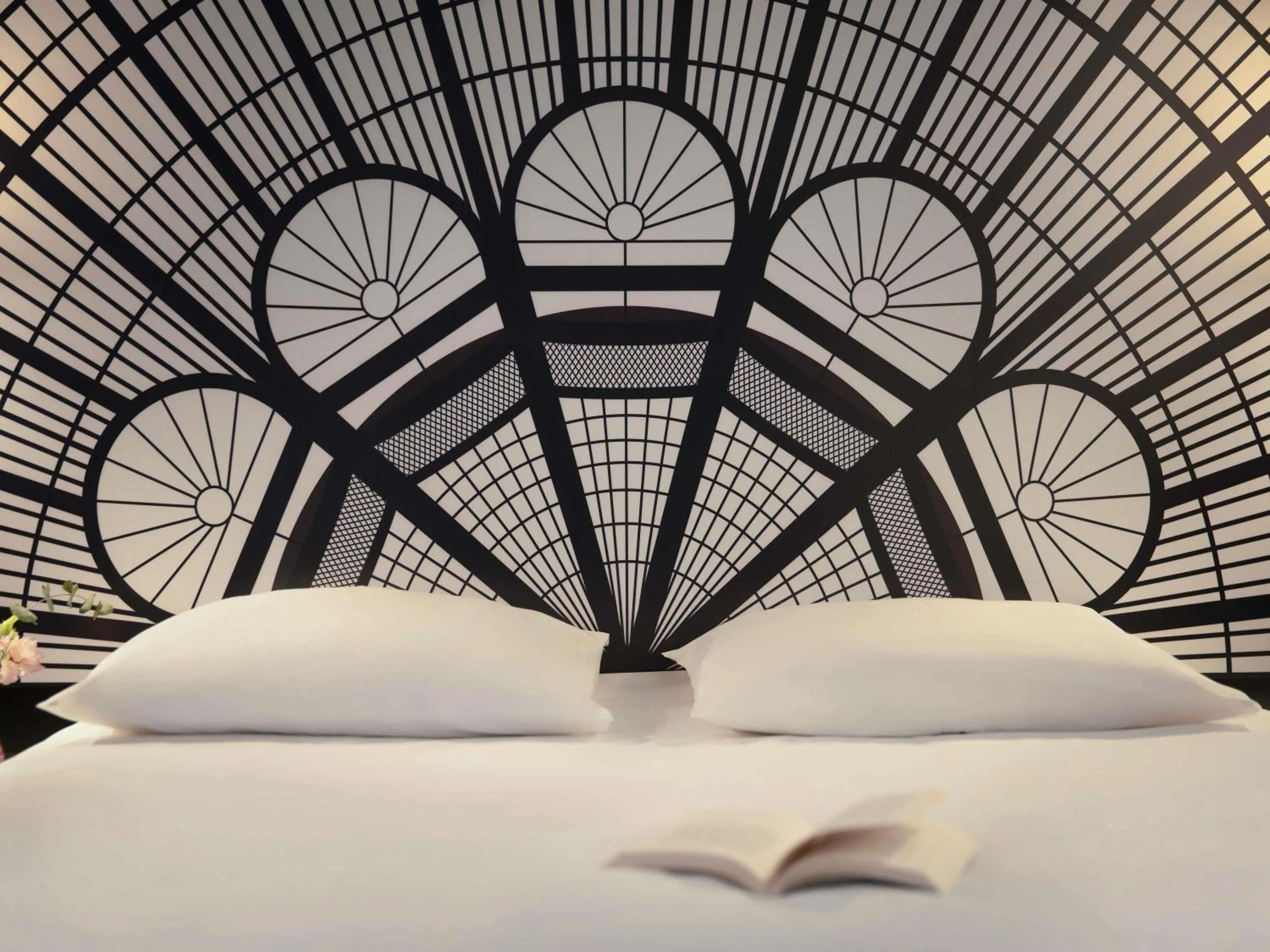 Bedroom, Bed in Mercure Paris Porte De Versailles Expo