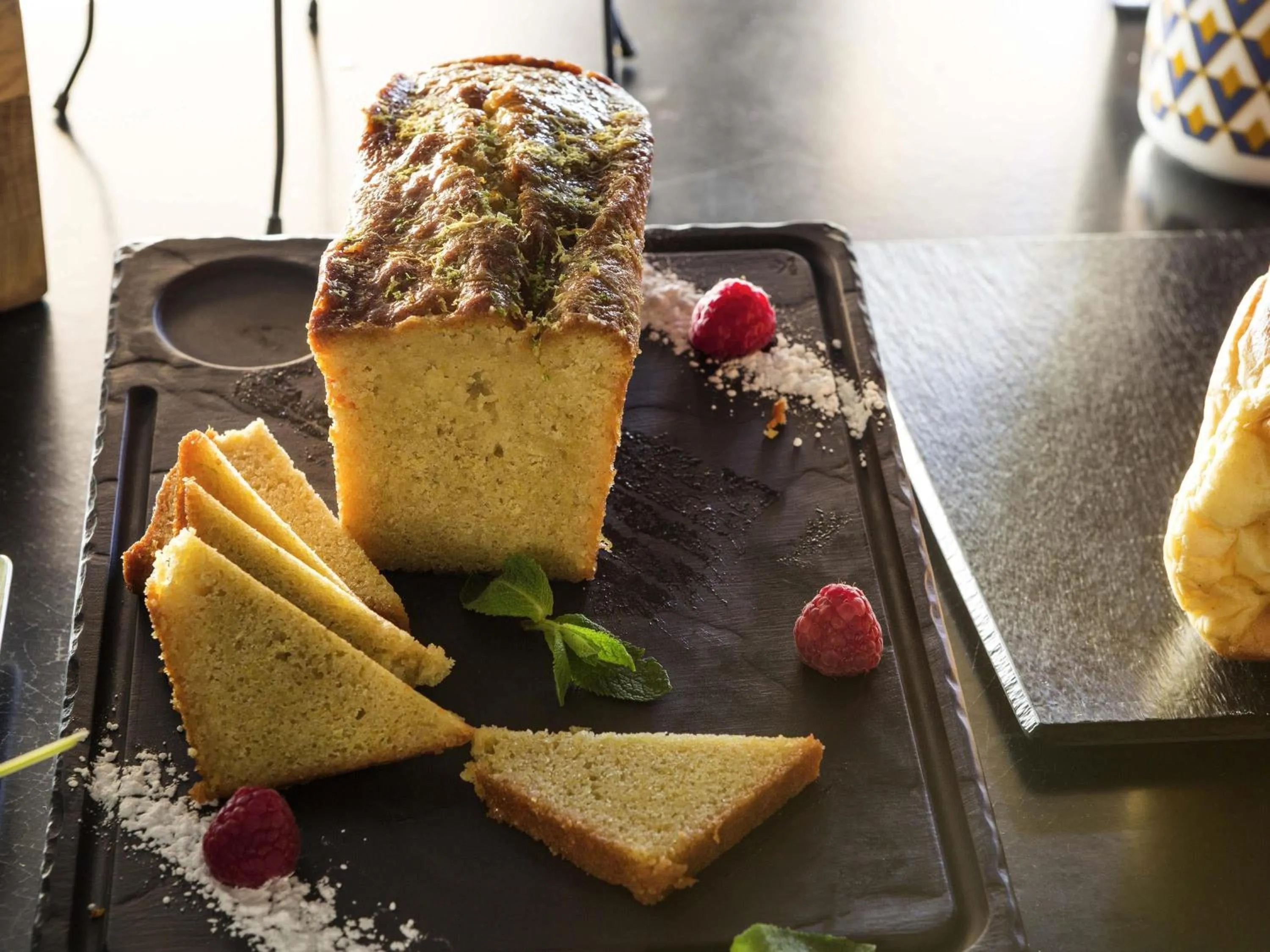 Restaurant/places to eat in Mercure Paris Sud Les Ulis-Courtaboeuf