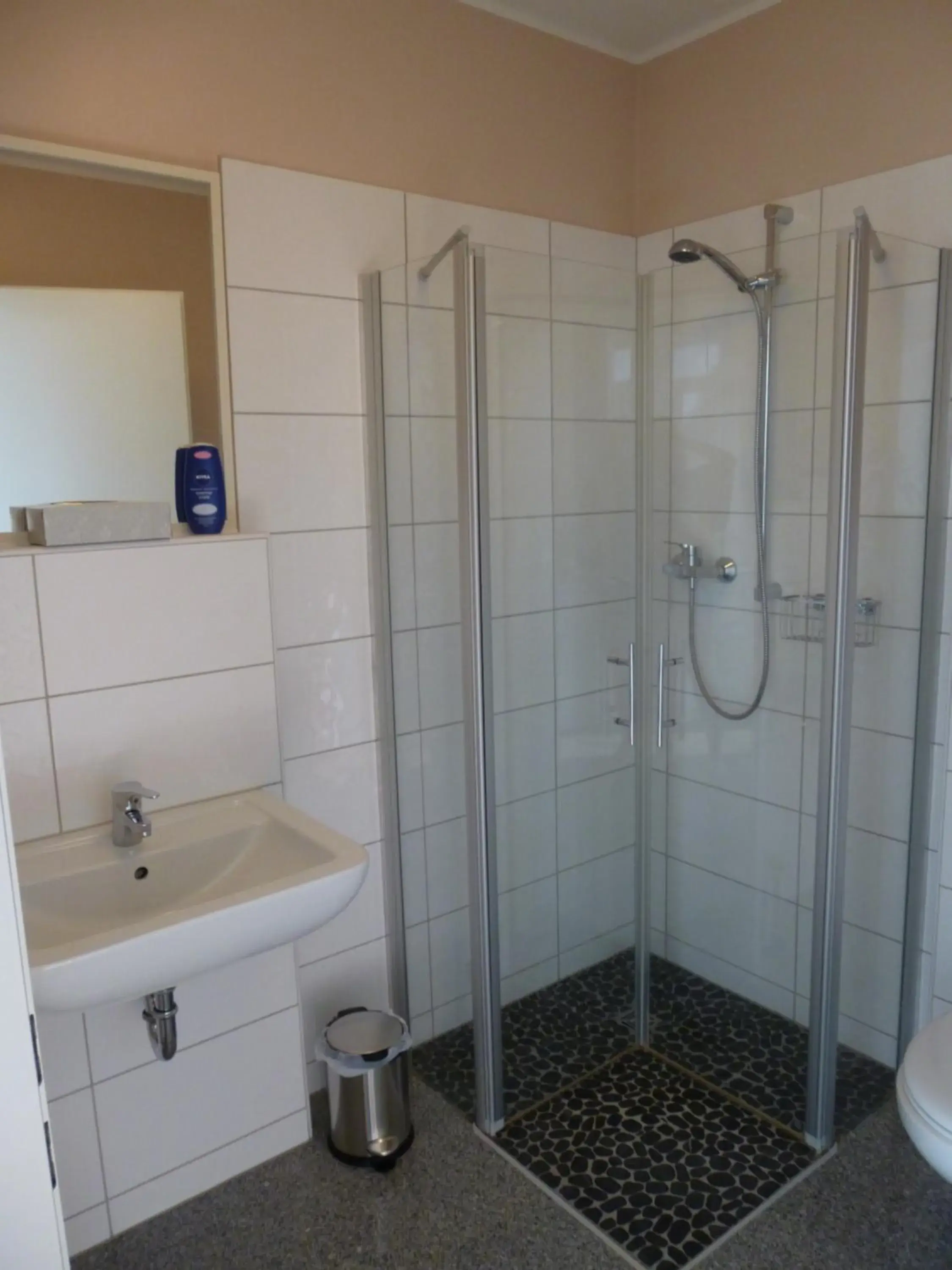 Double Room with Private Bathroom - single occupancy in Vermietung Flaßkamp Double Room with Private Bathroom - single occupancy in Vermietung Flaßkamp