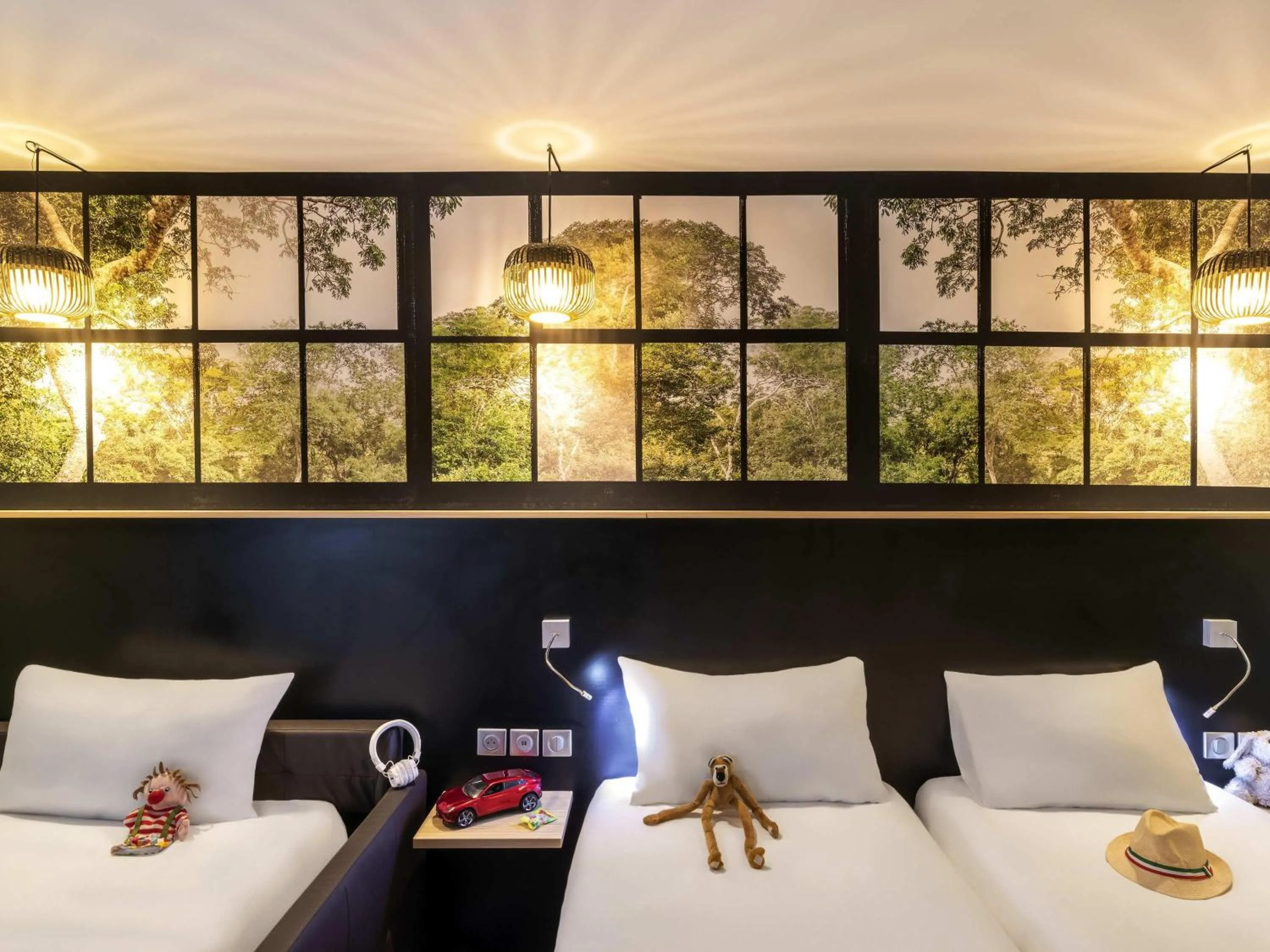 Bedroom in ibis Styles Parc des Expositions de Villepinte