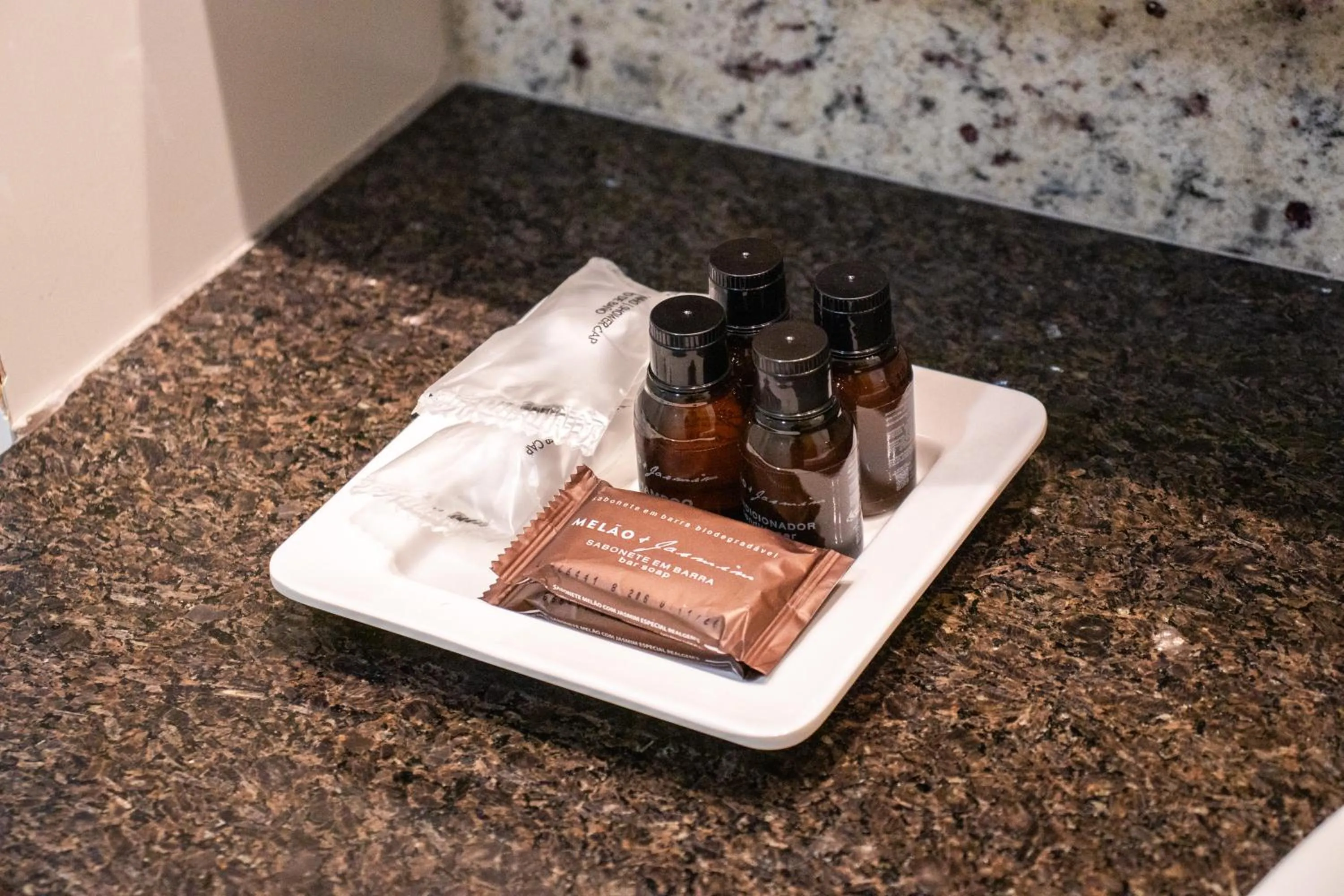 Bathroom in Kayrós Business Hotel