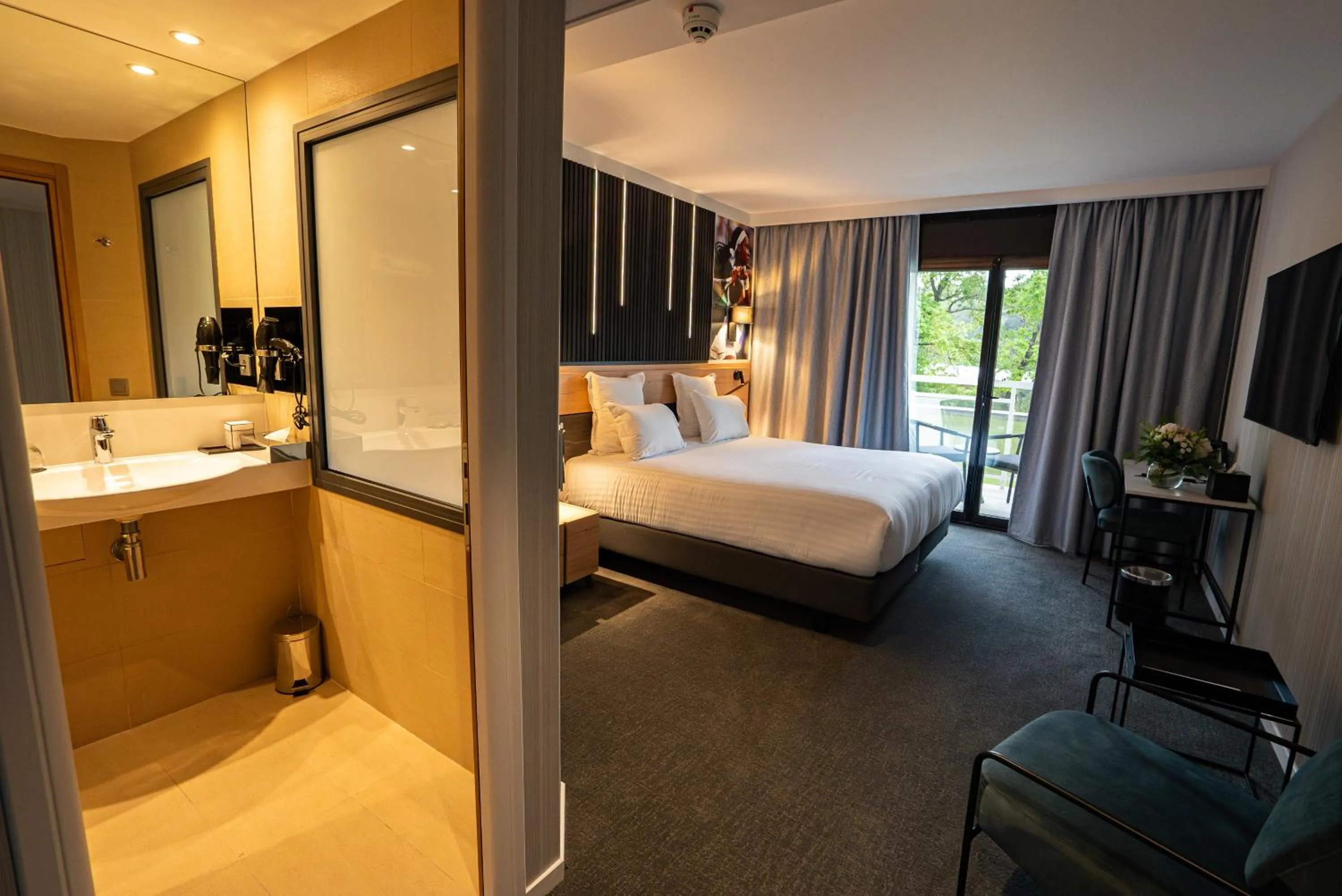 Bedroom, Bed in Mouratoglou Hotel & Resort