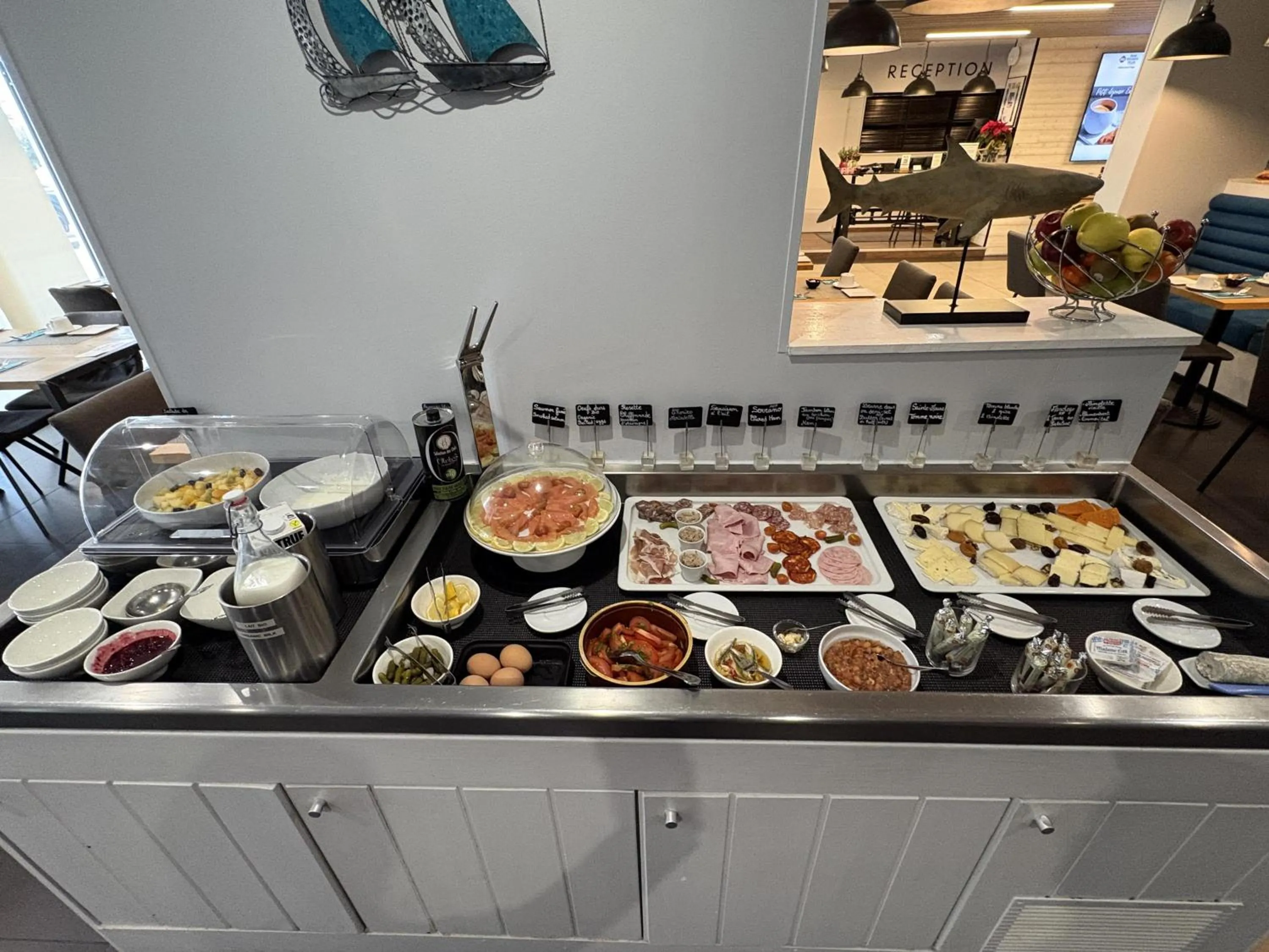 Breakfast in Best Western Plus Hotel Canet-Plage