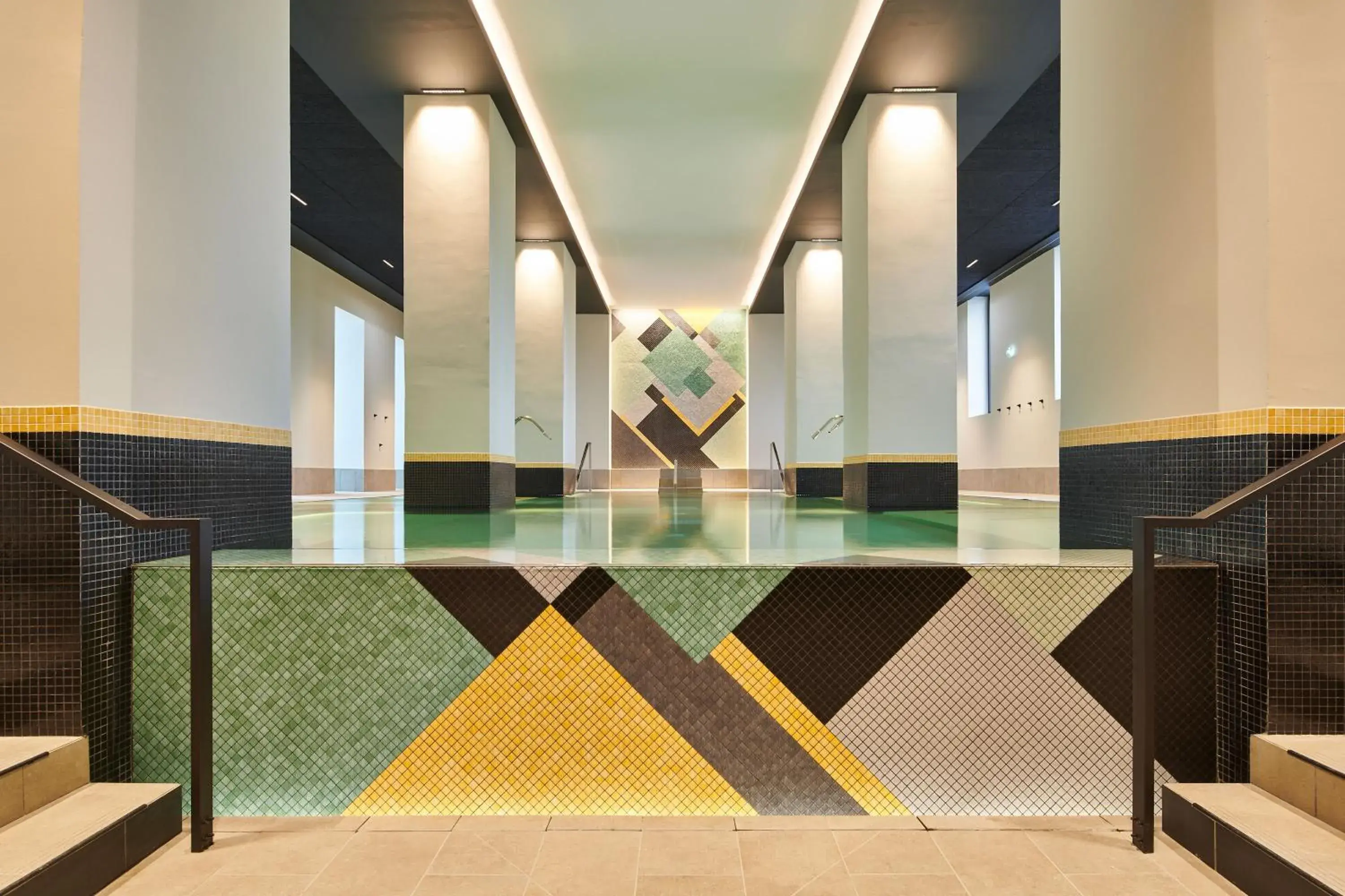 Swimming pool in Hotel & Spa Vacances Bleues Le Splendid Swimming pool in Hotel & Spa Vacances Bleues Le Splendid