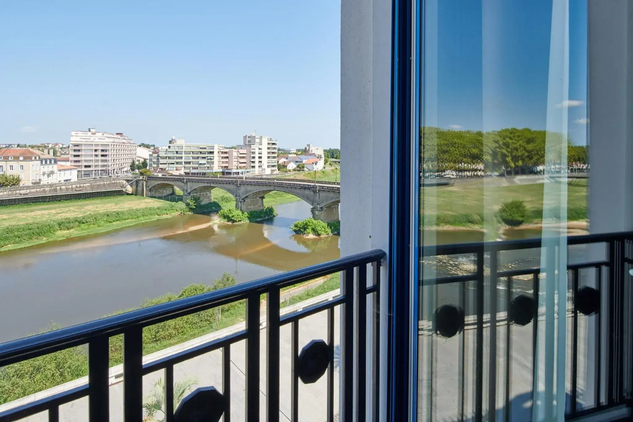 City view in Hotel & Spa Vacances Bleues Le Splendid City view in Hotel & Spa Vacances Bleues Le Splendid