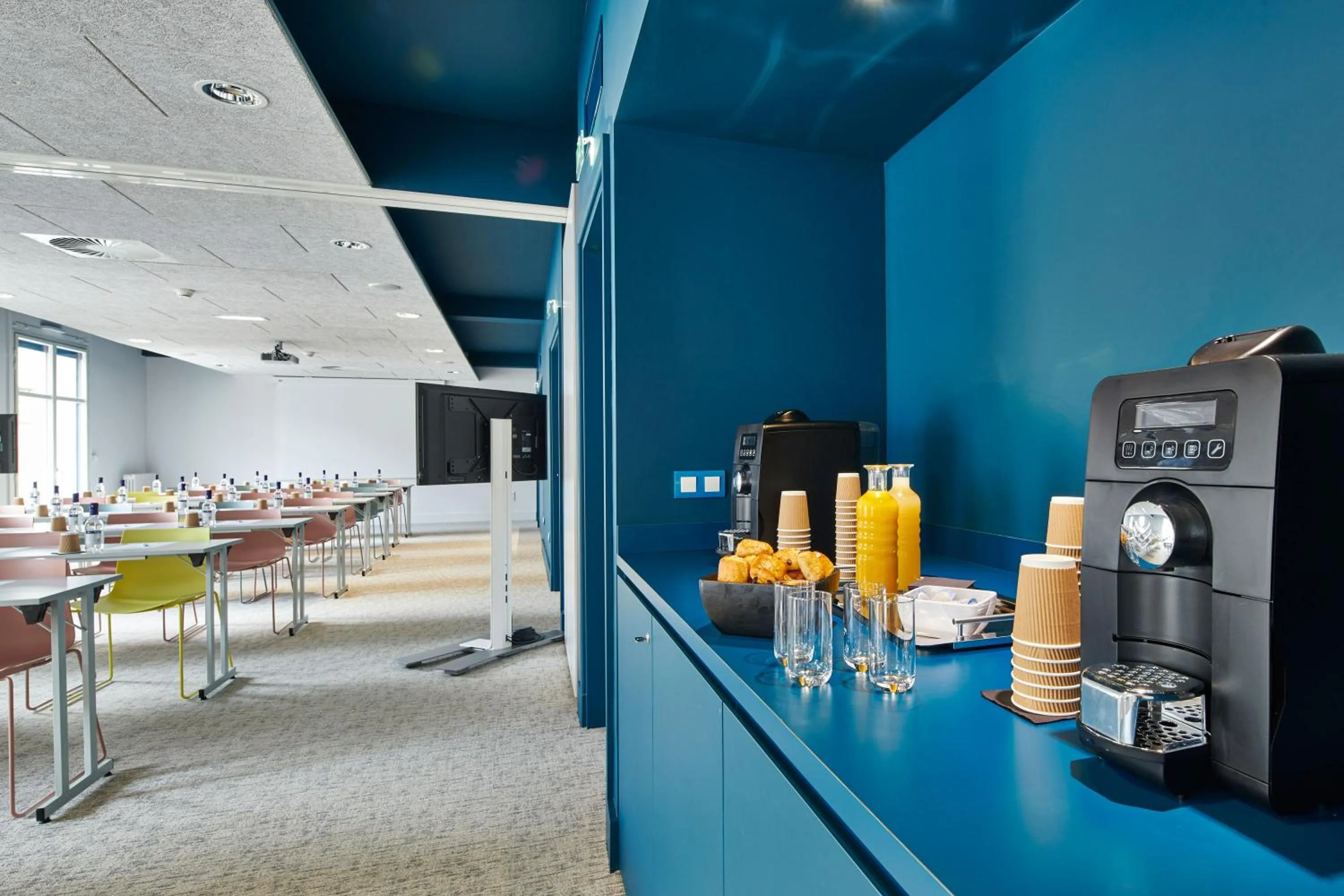 Meeting/conference room in Hotel & Spa Vacances Bleues Le Splendid