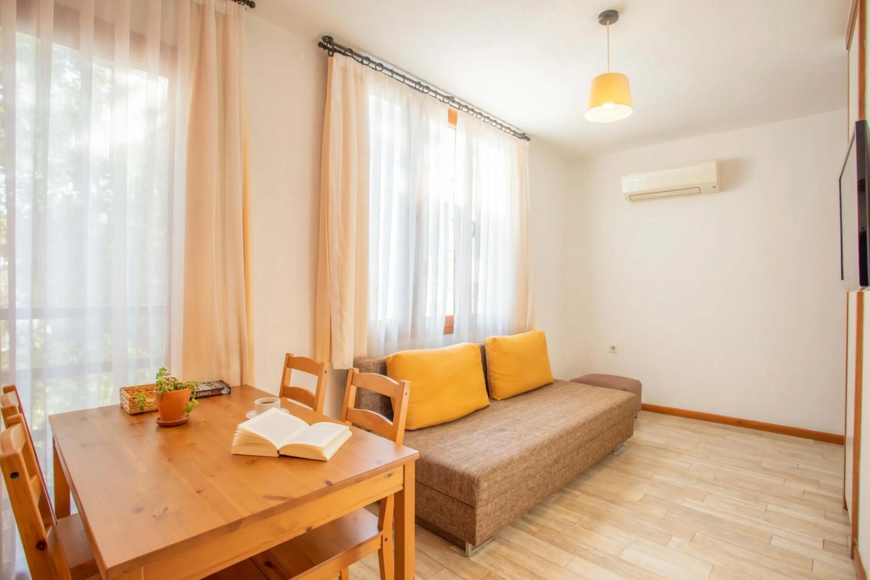 Dining area in Mare Nostrum