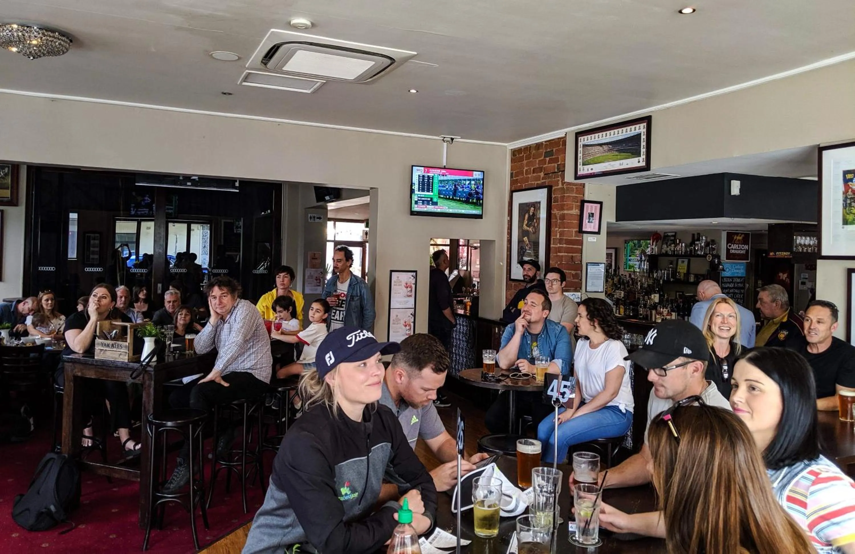 Lounge or bar in Royal Derby Hotel