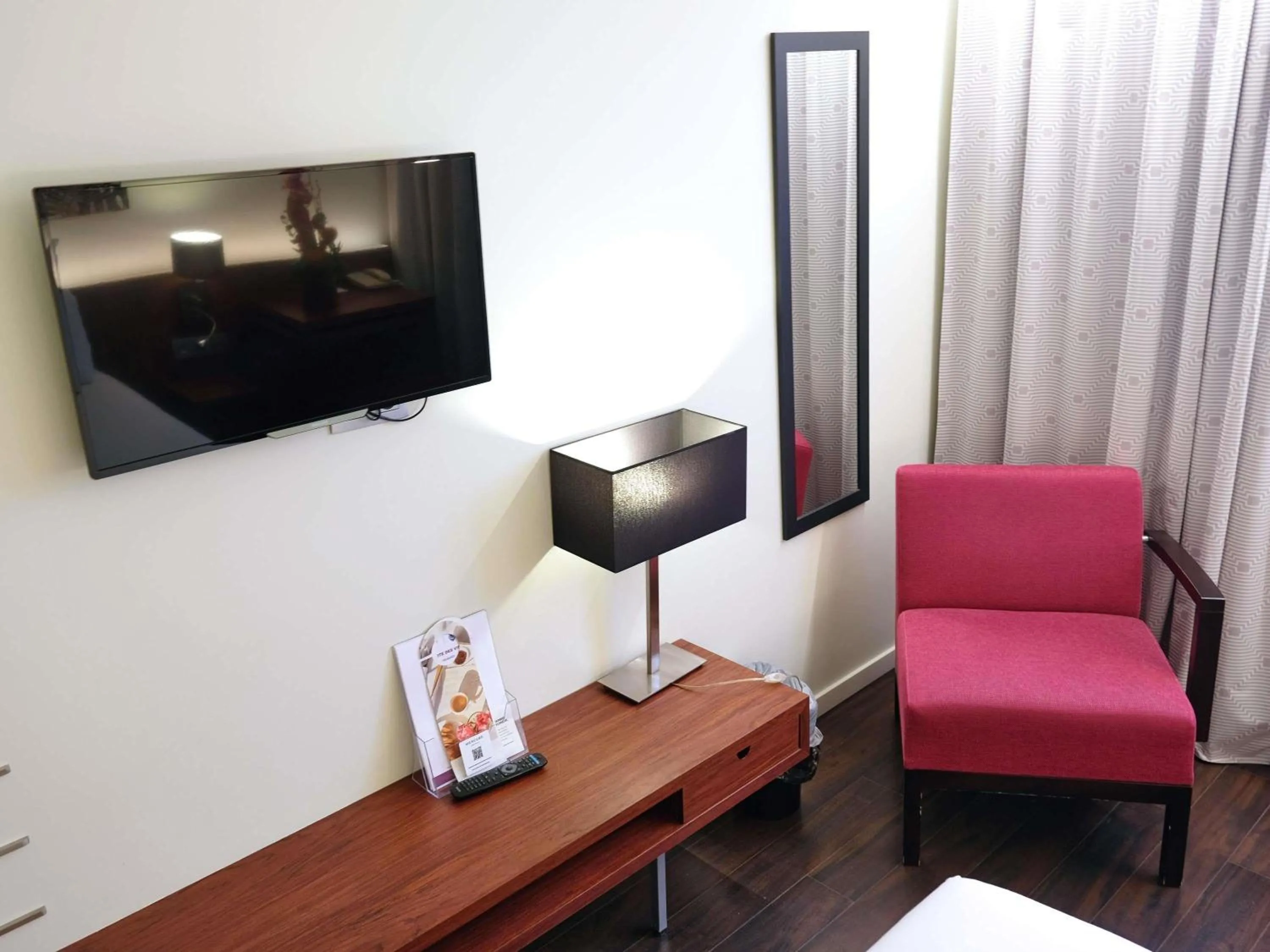 Bedroom in Mercure Perpignan Centre